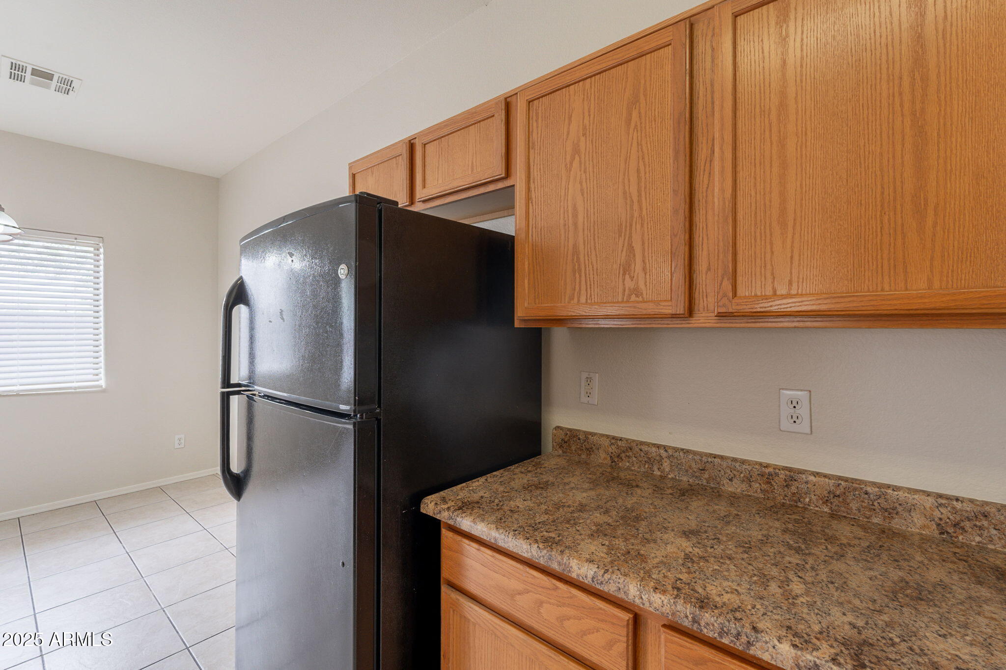 2210 N 27TH Place