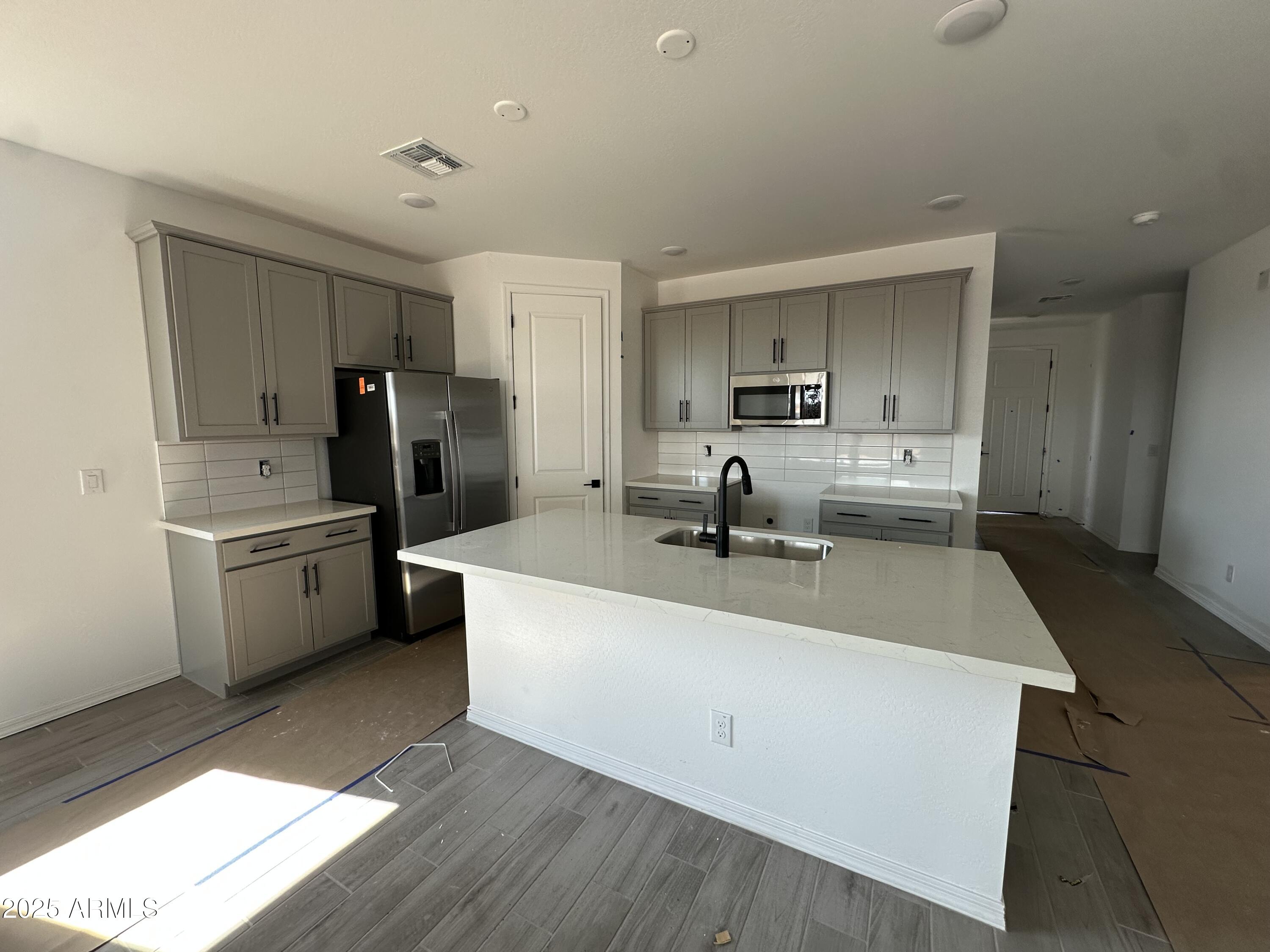 7709 W SADDLEHORN Road