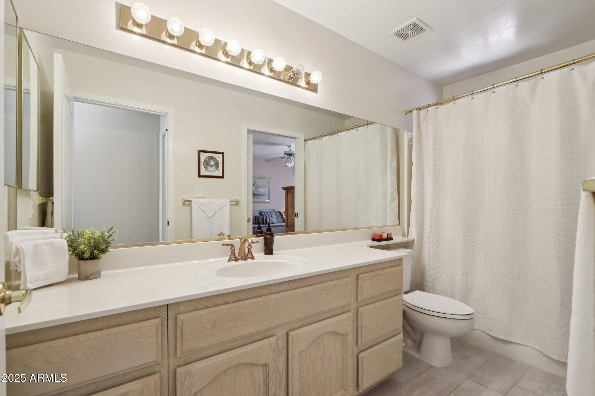 2055 N 56TH Street, 15