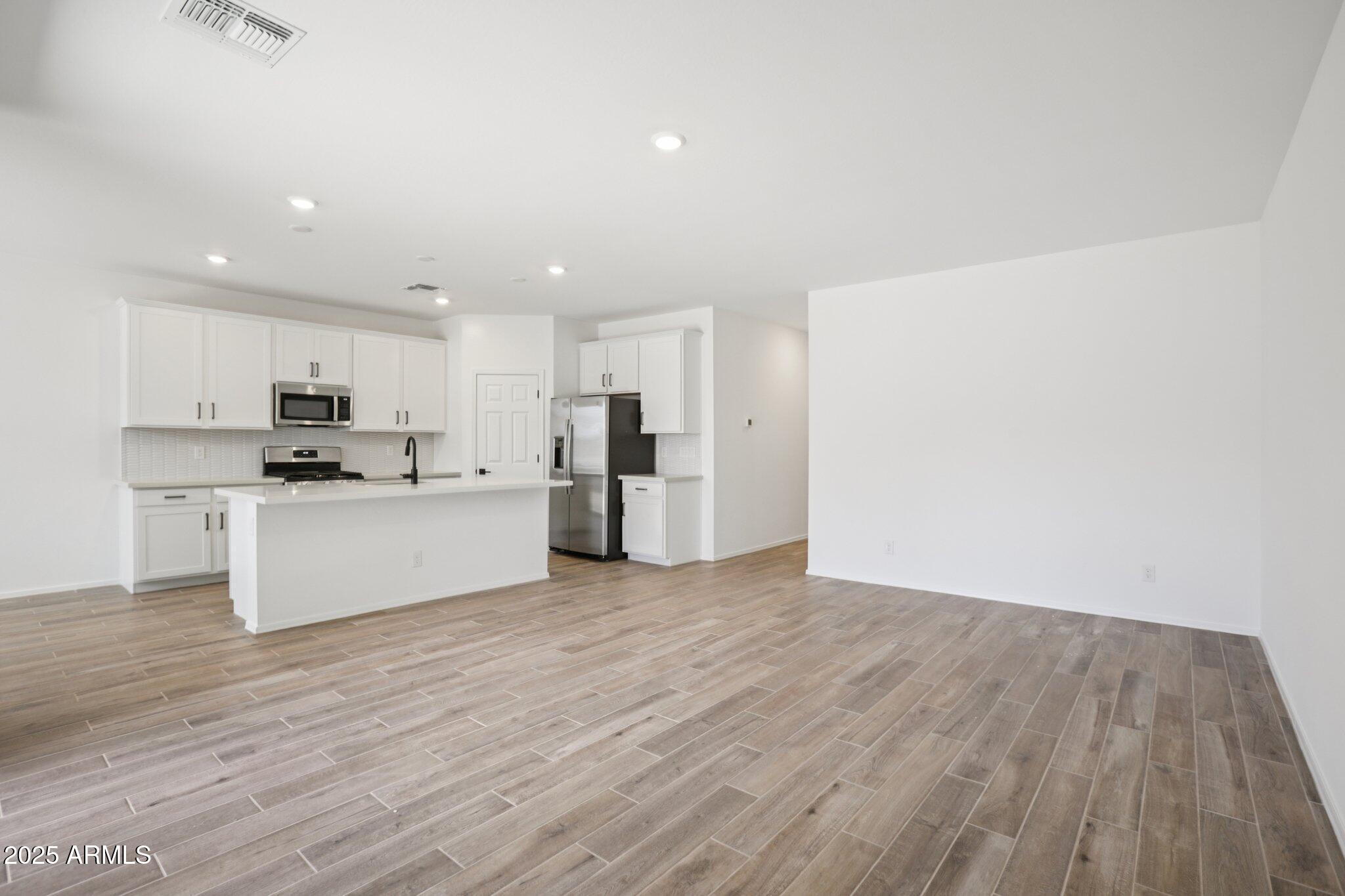 47705 W MOELLER Road