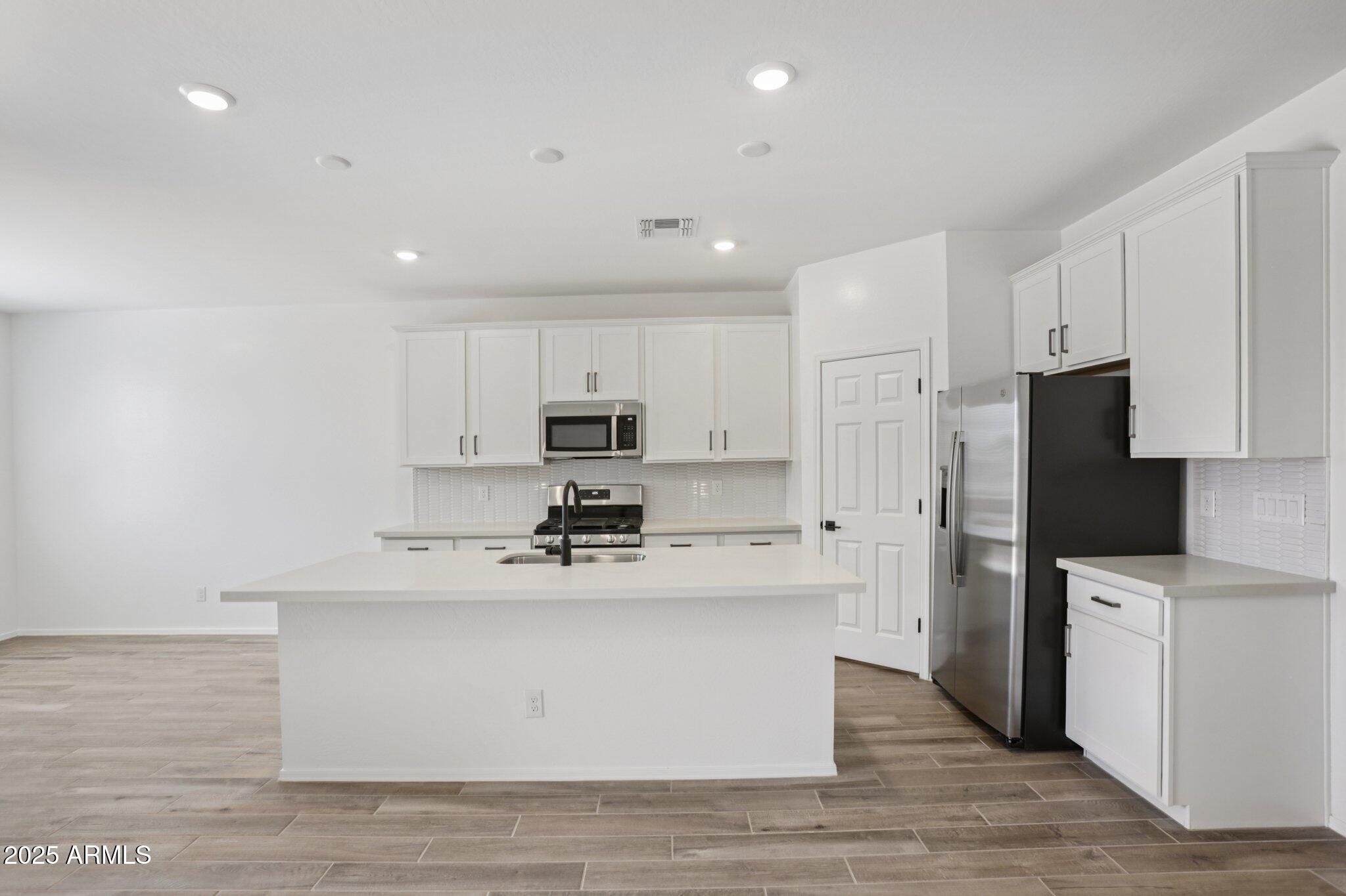 47705 W MOELLER Road