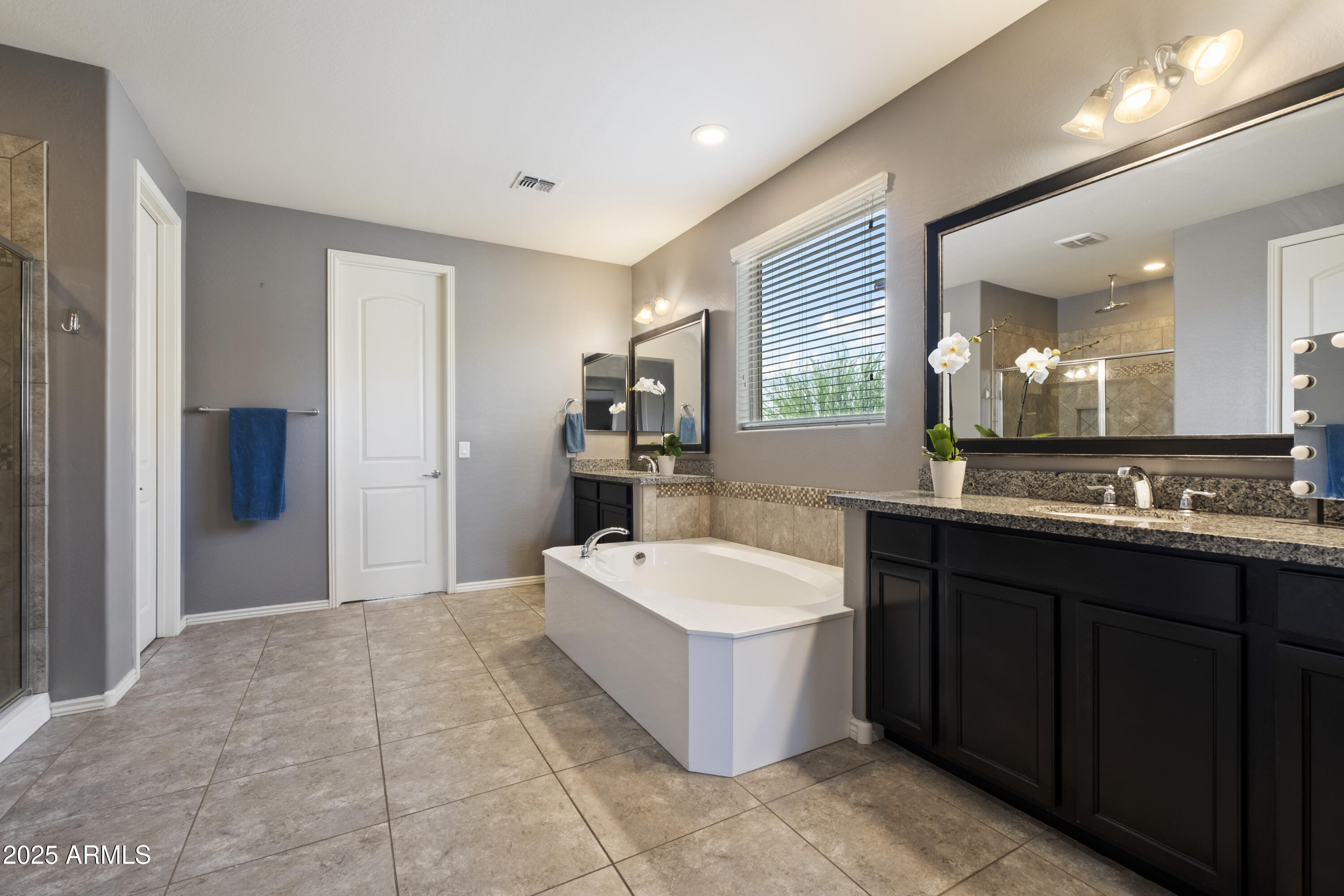 5123 S MARIPOSA Drive