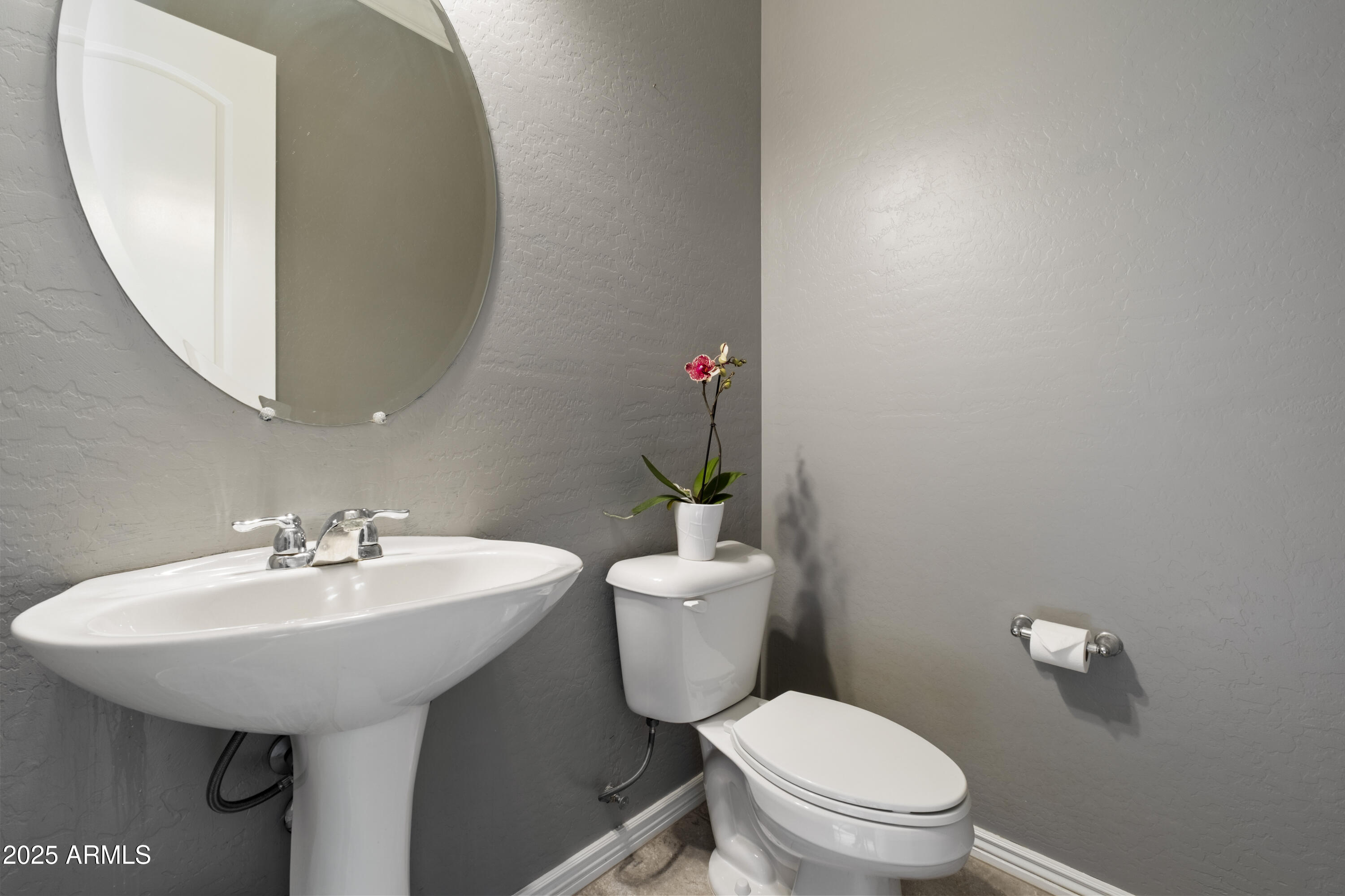 5123 S MARIPOSA Drive