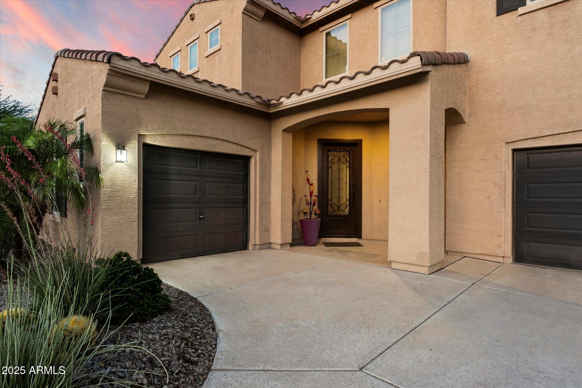 5123 S MARIPOSA Drive