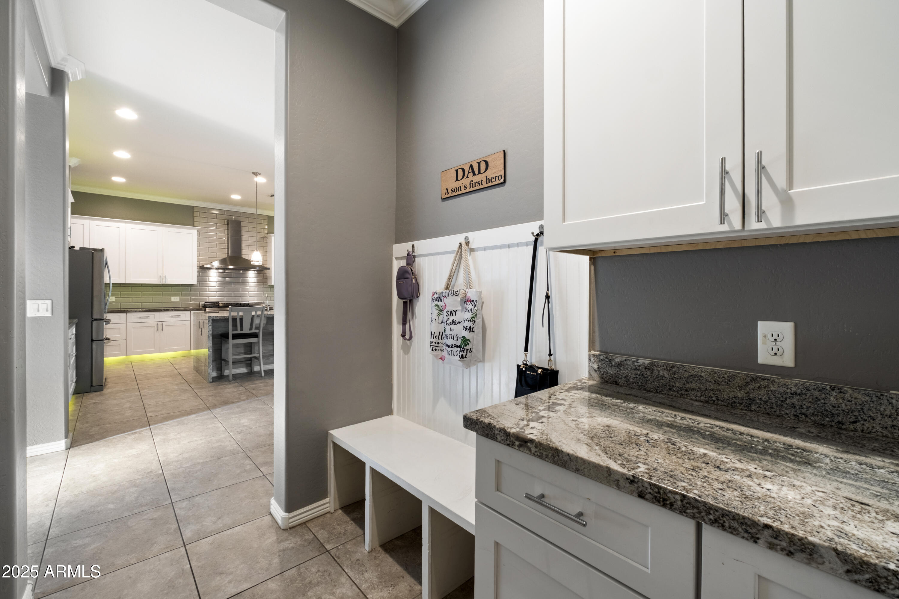 5123 S MARIPOSA Drive