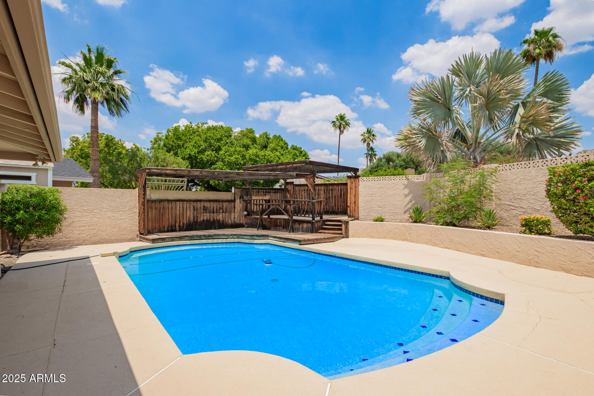 2234 E LAWRENCE Road