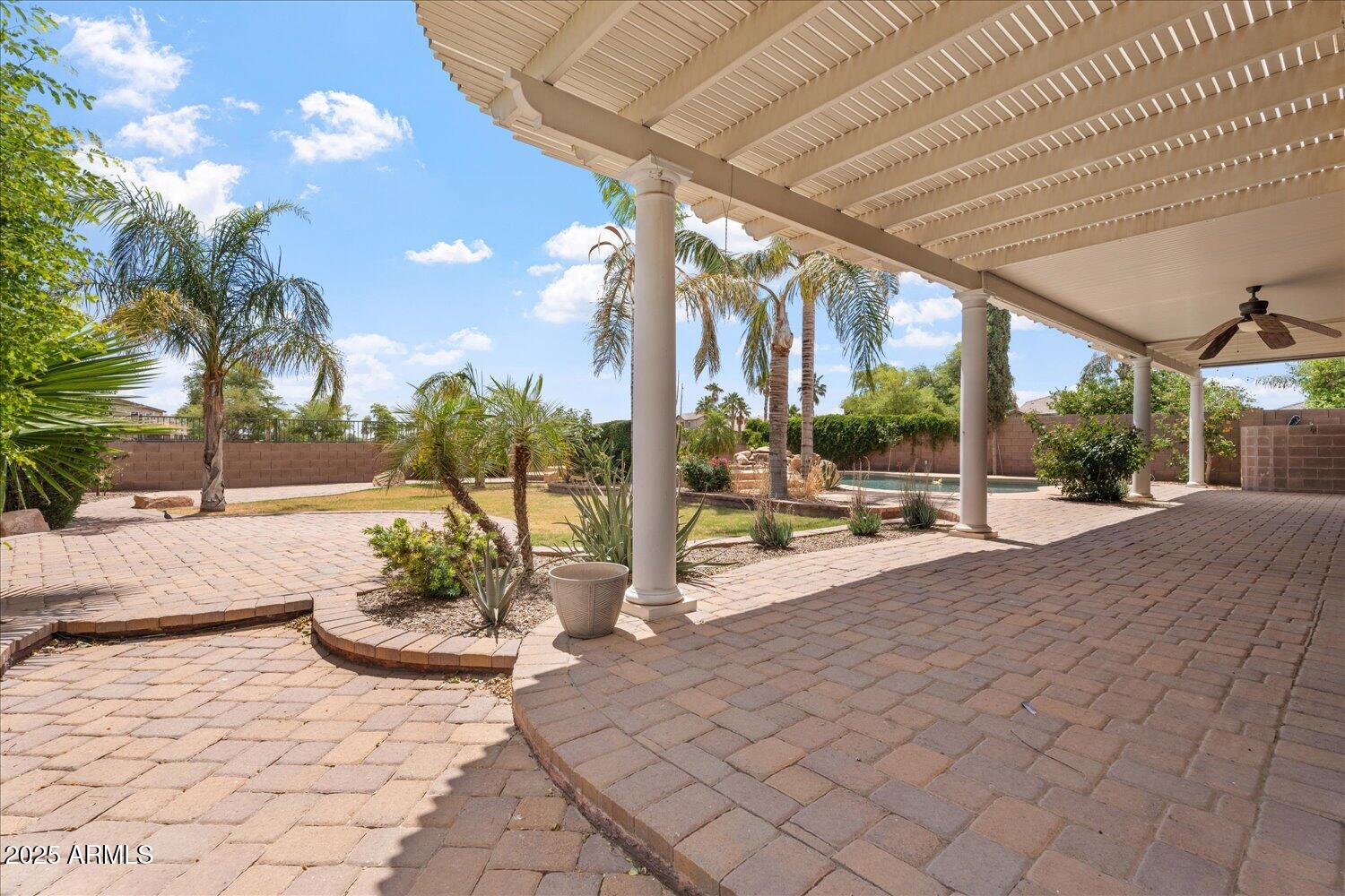 22737 N SUNSET Drive