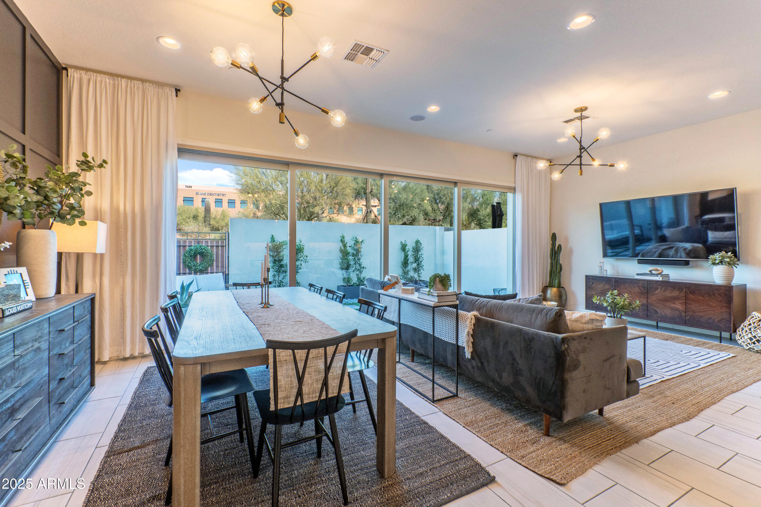 7330 E VISTA BONITA Drive