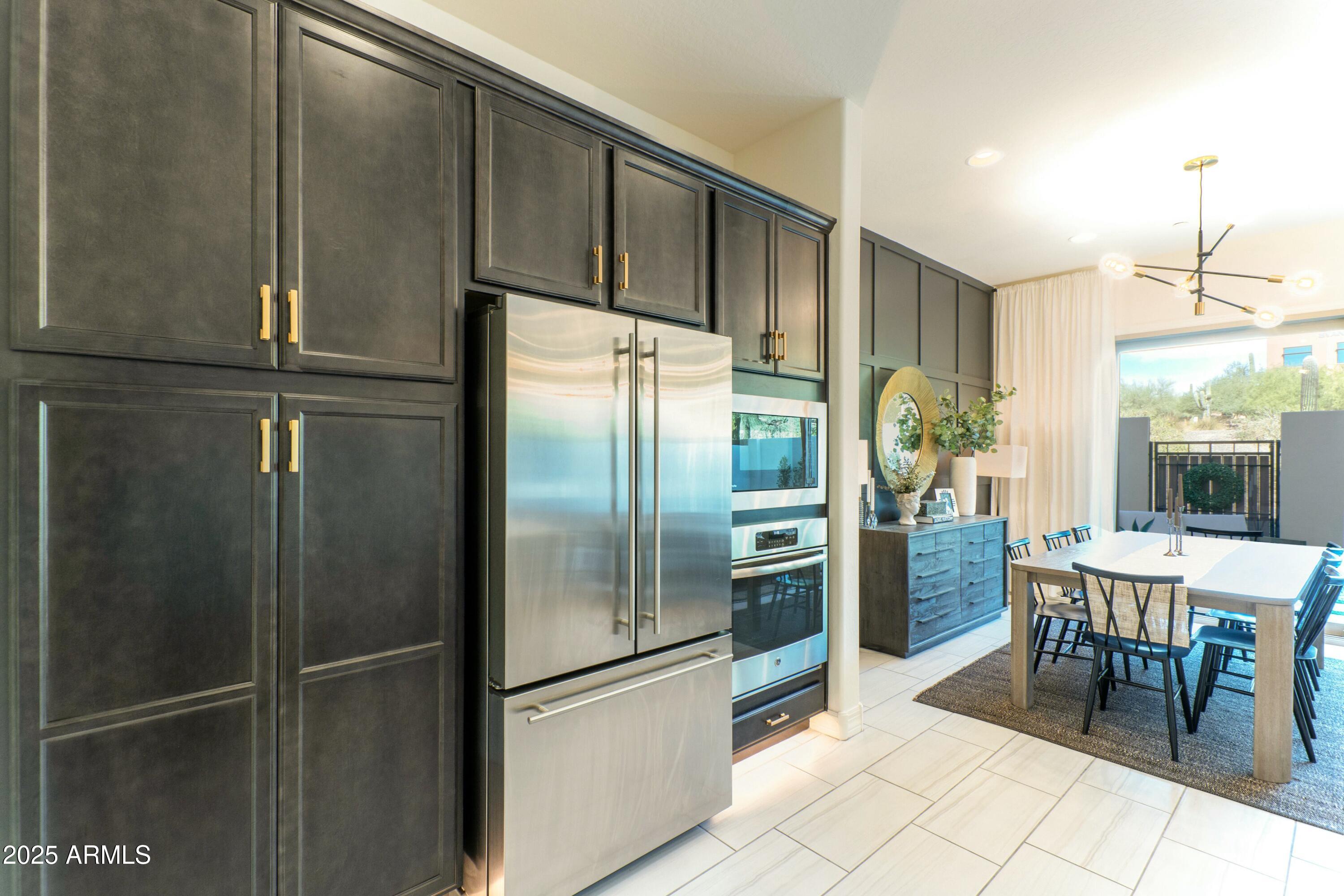 7330 E VISTA BONITA Drive
