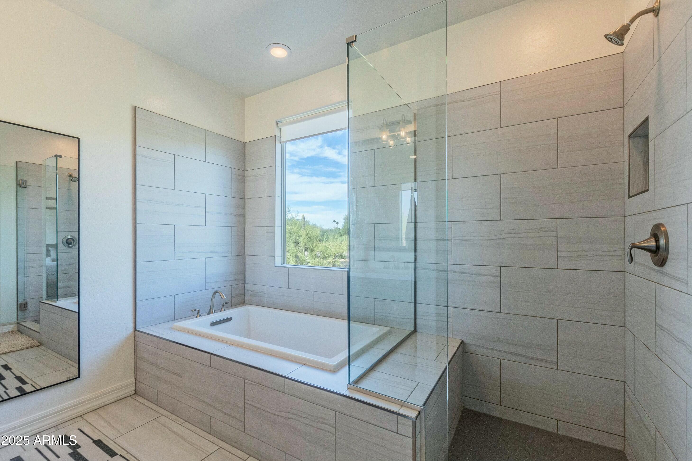 7330 E VISTA BONITA Drive