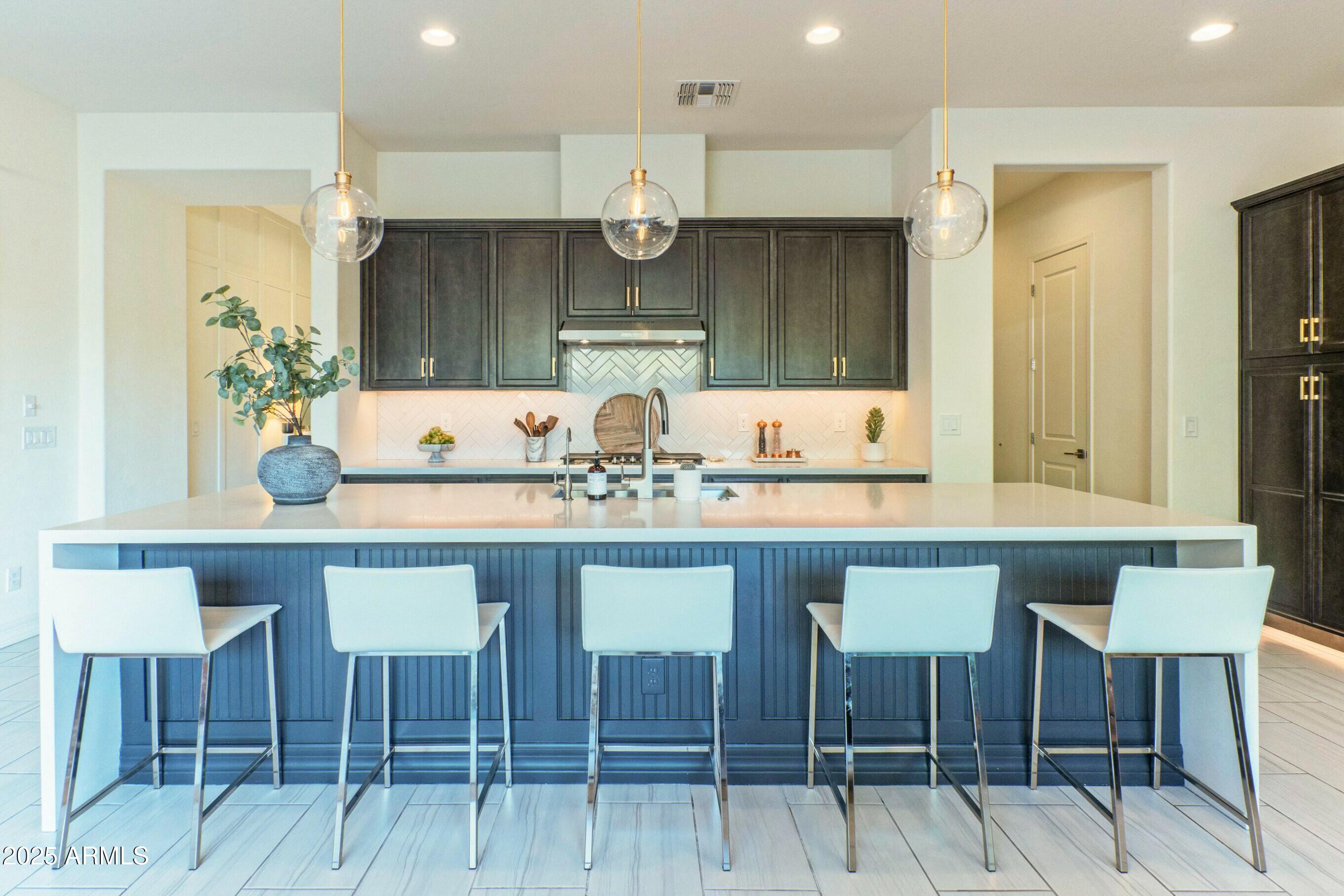 7330 E VISTA BONITA Drive