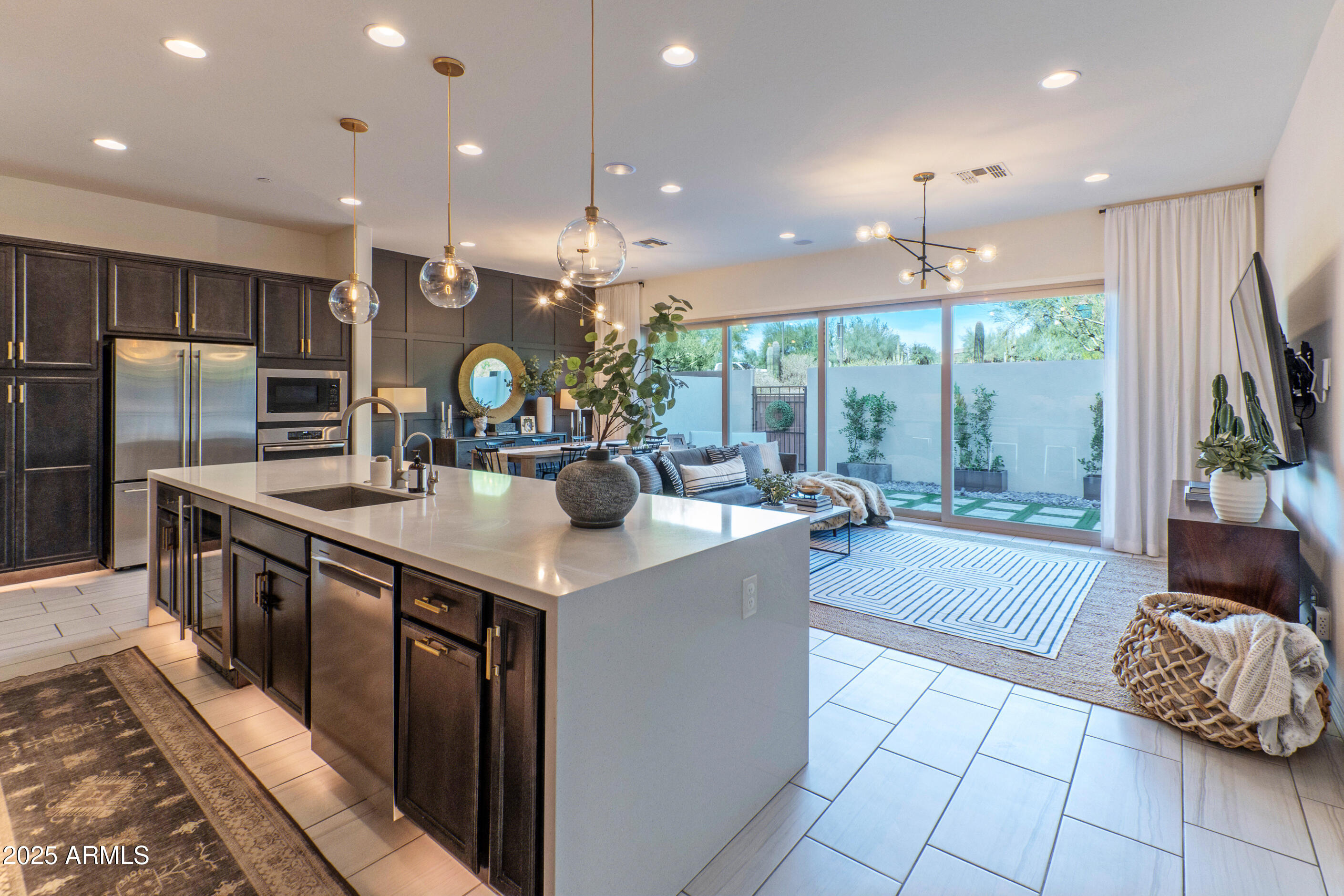 7330 E VISTA BONITA Drive