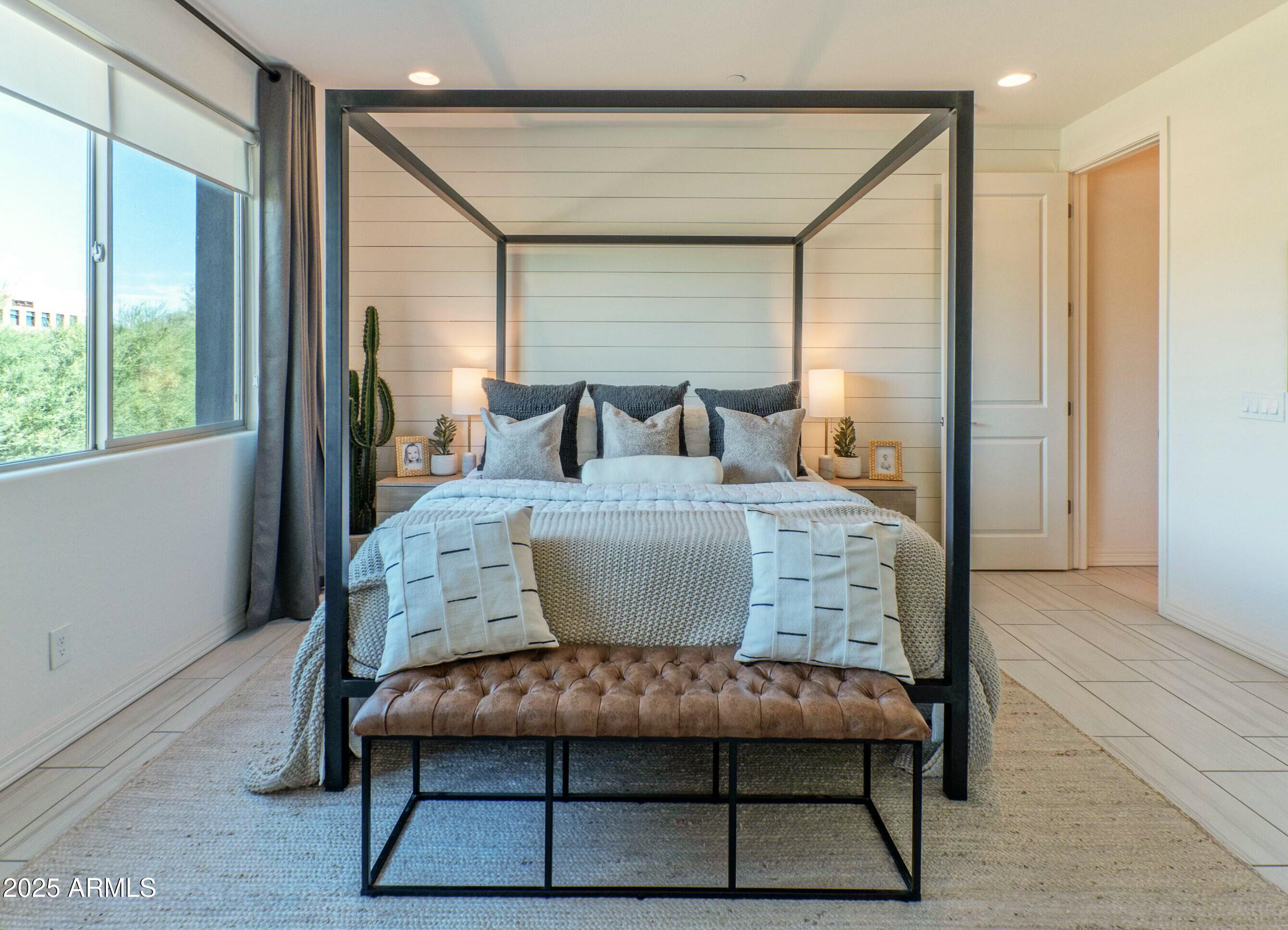7330 E VISTA BONITA Drive
