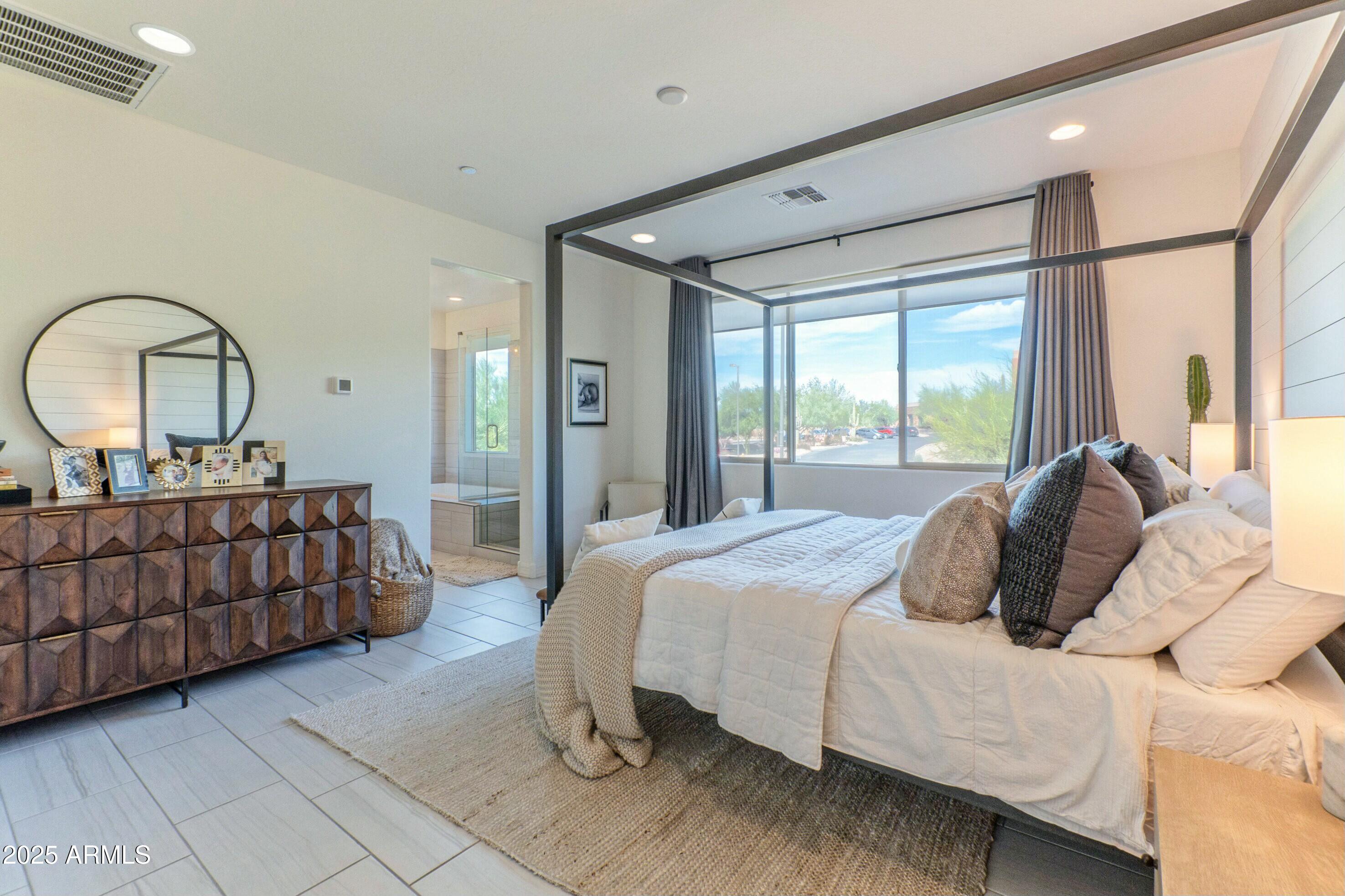 7330 E VISTA BONITA Drive