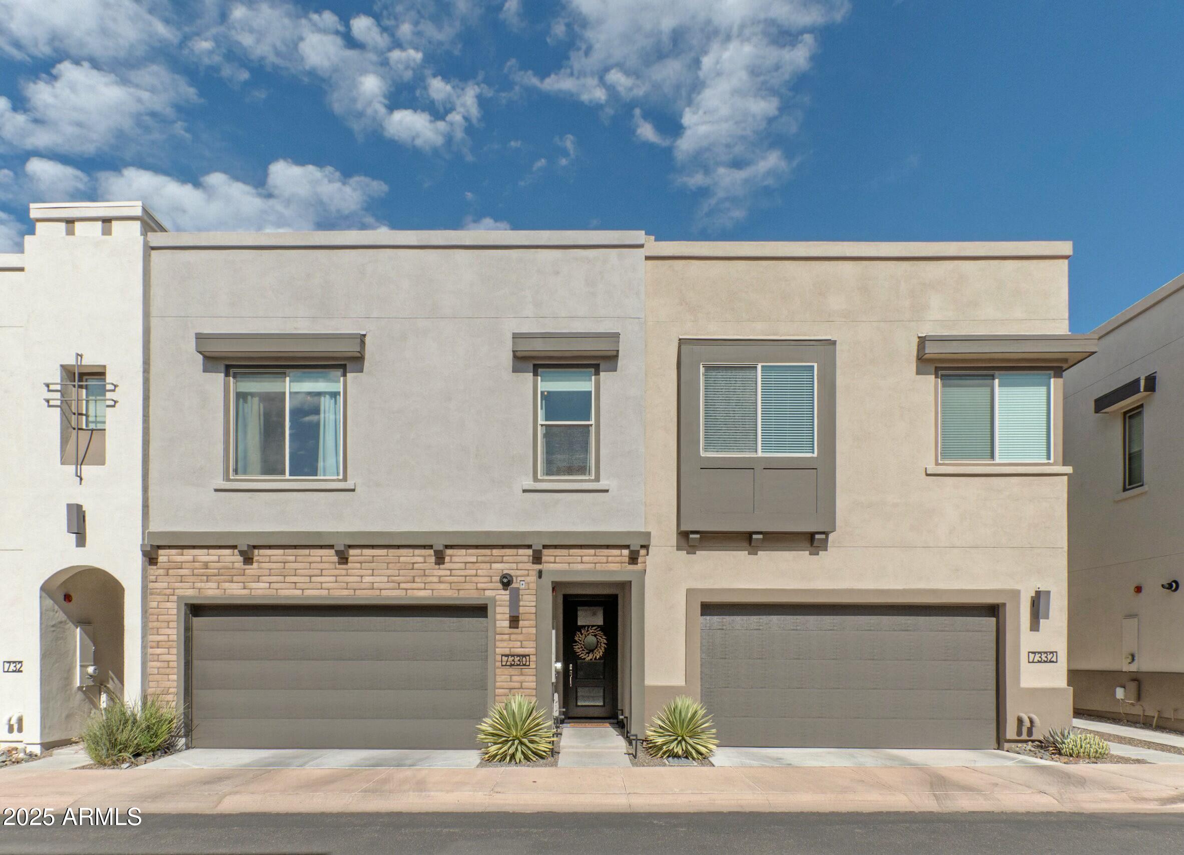 7330 E VISTA BONITA Drive