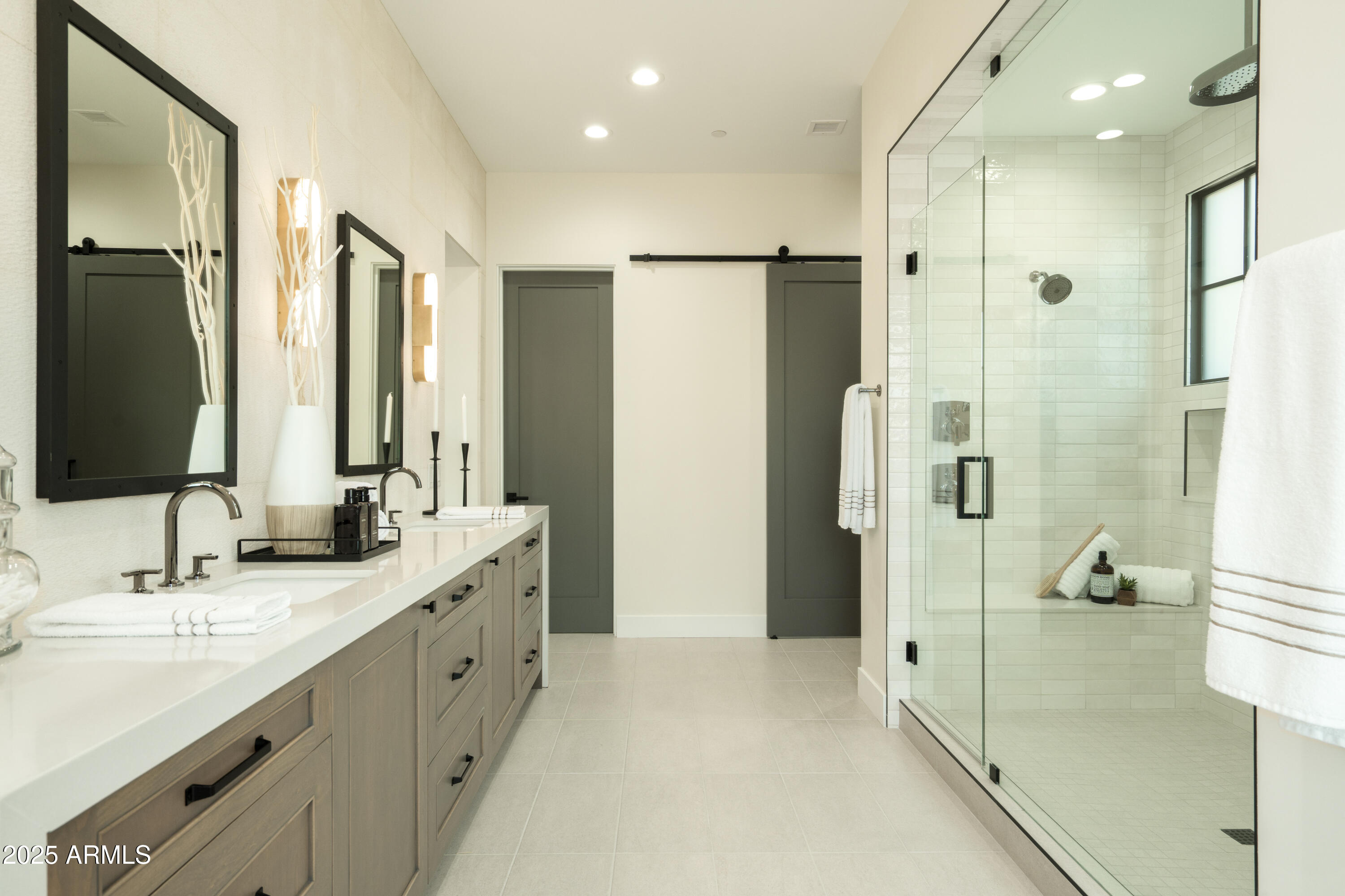 2315 E MINE CREEK Road