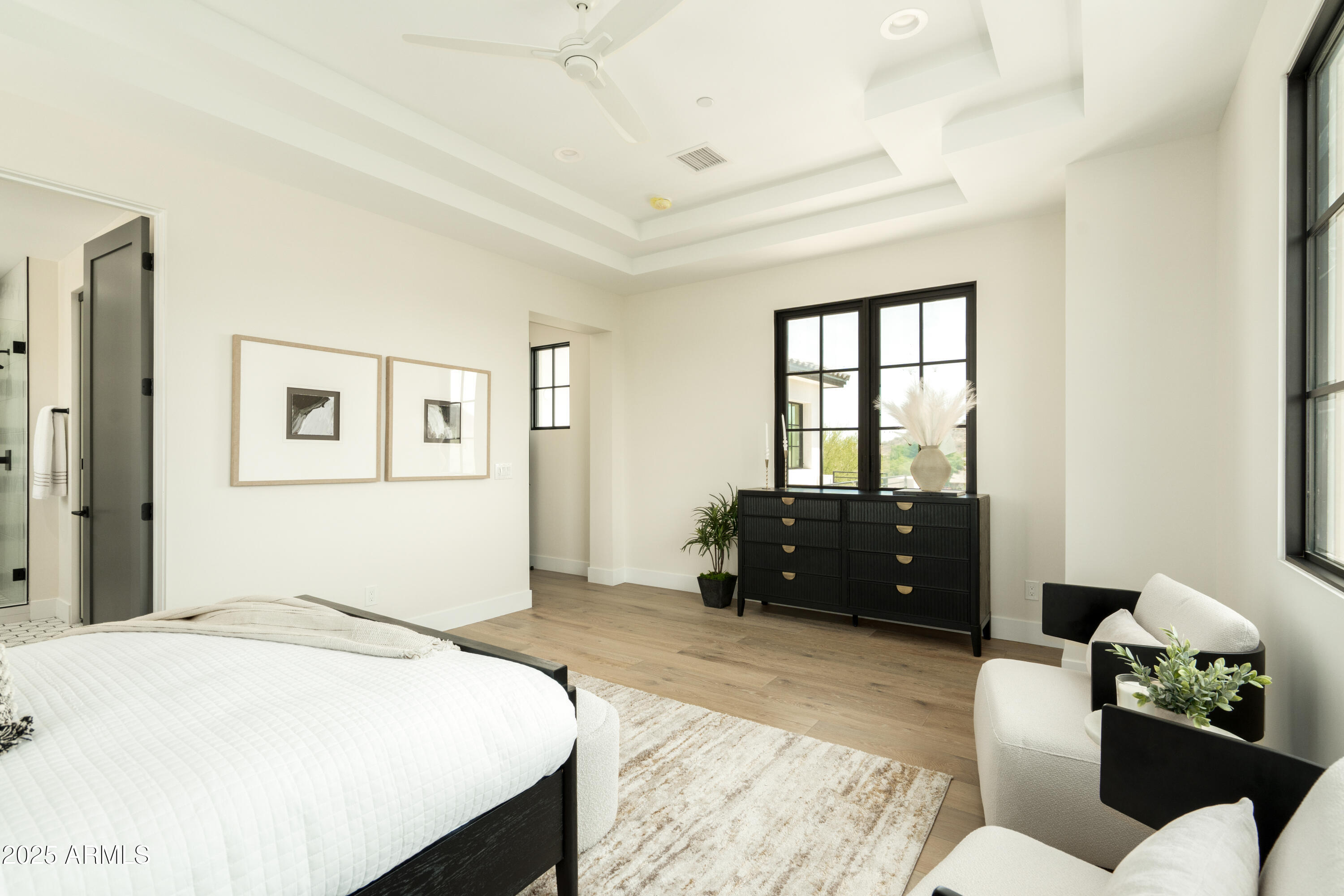 2315 E MINE CREEK Road