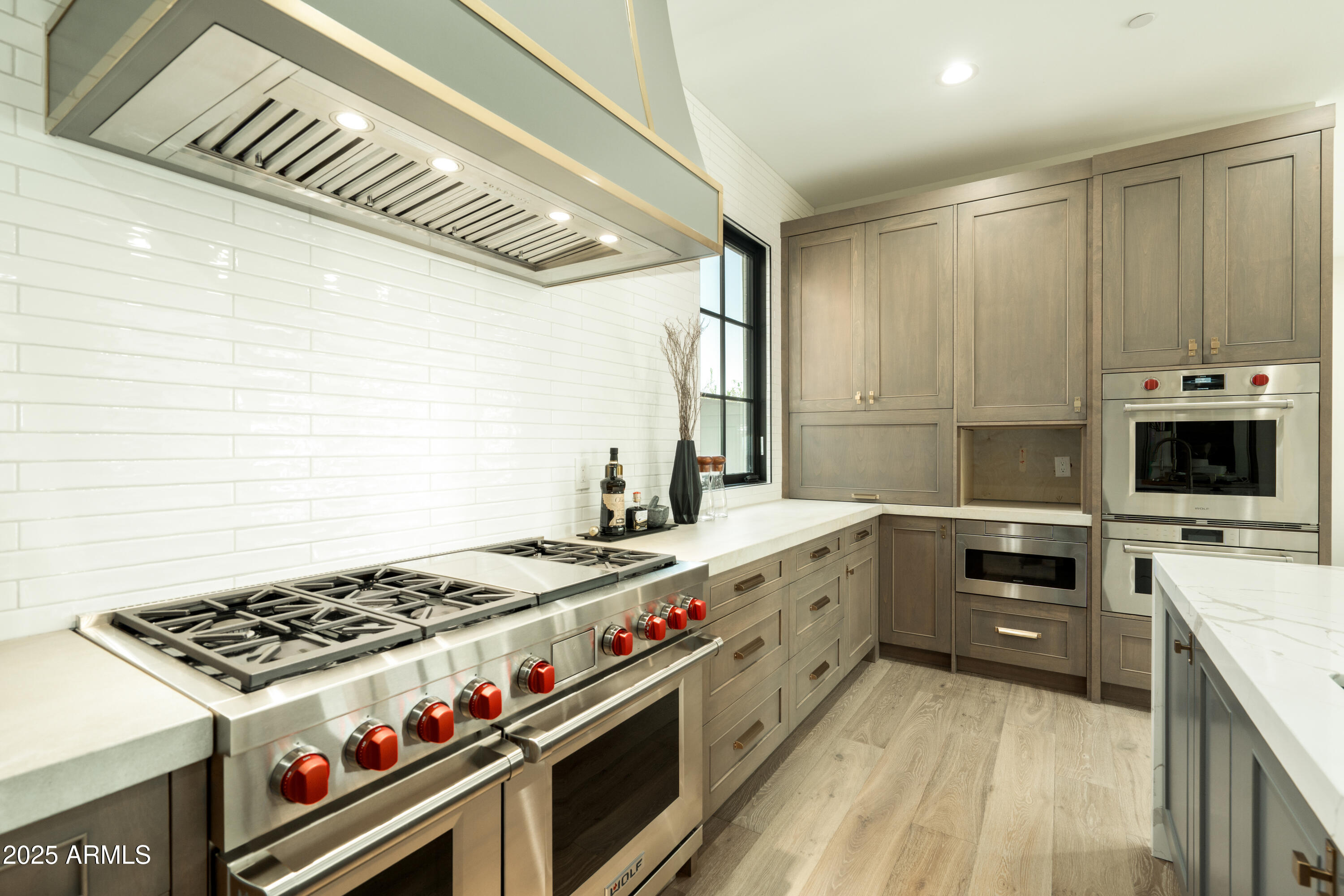 2315 E MINE CREEK Road