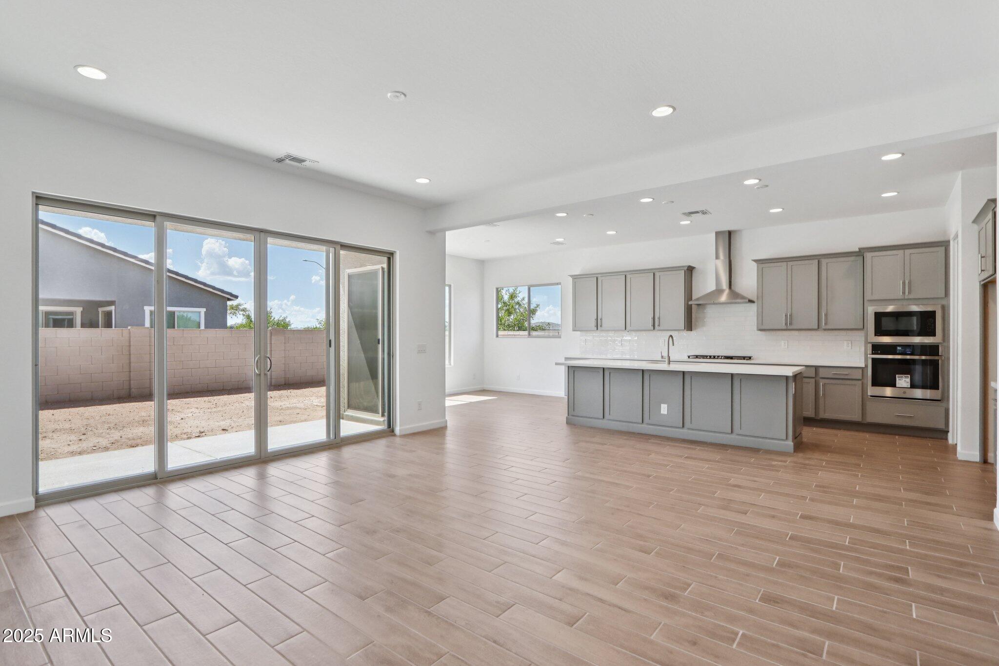 11417 E UTAH Avenue