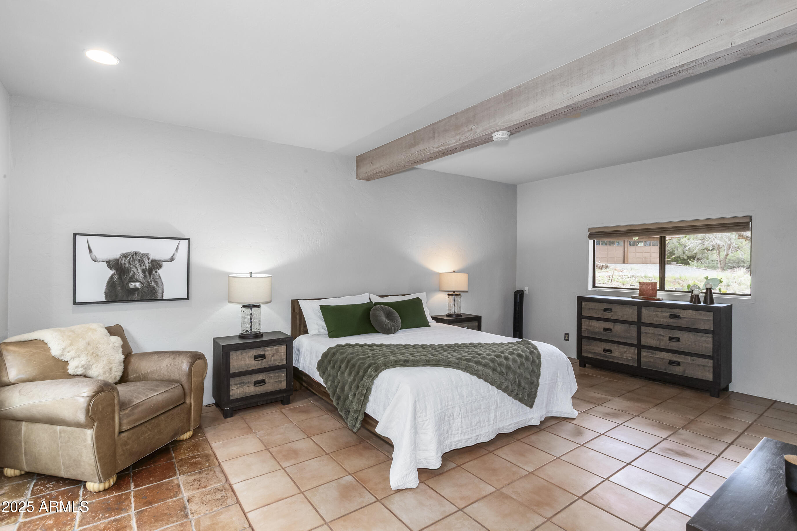 25 E Edgewood Circle