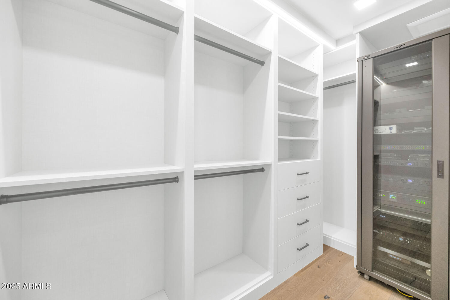 6587 N PALMERAIE Boulevard, 1051