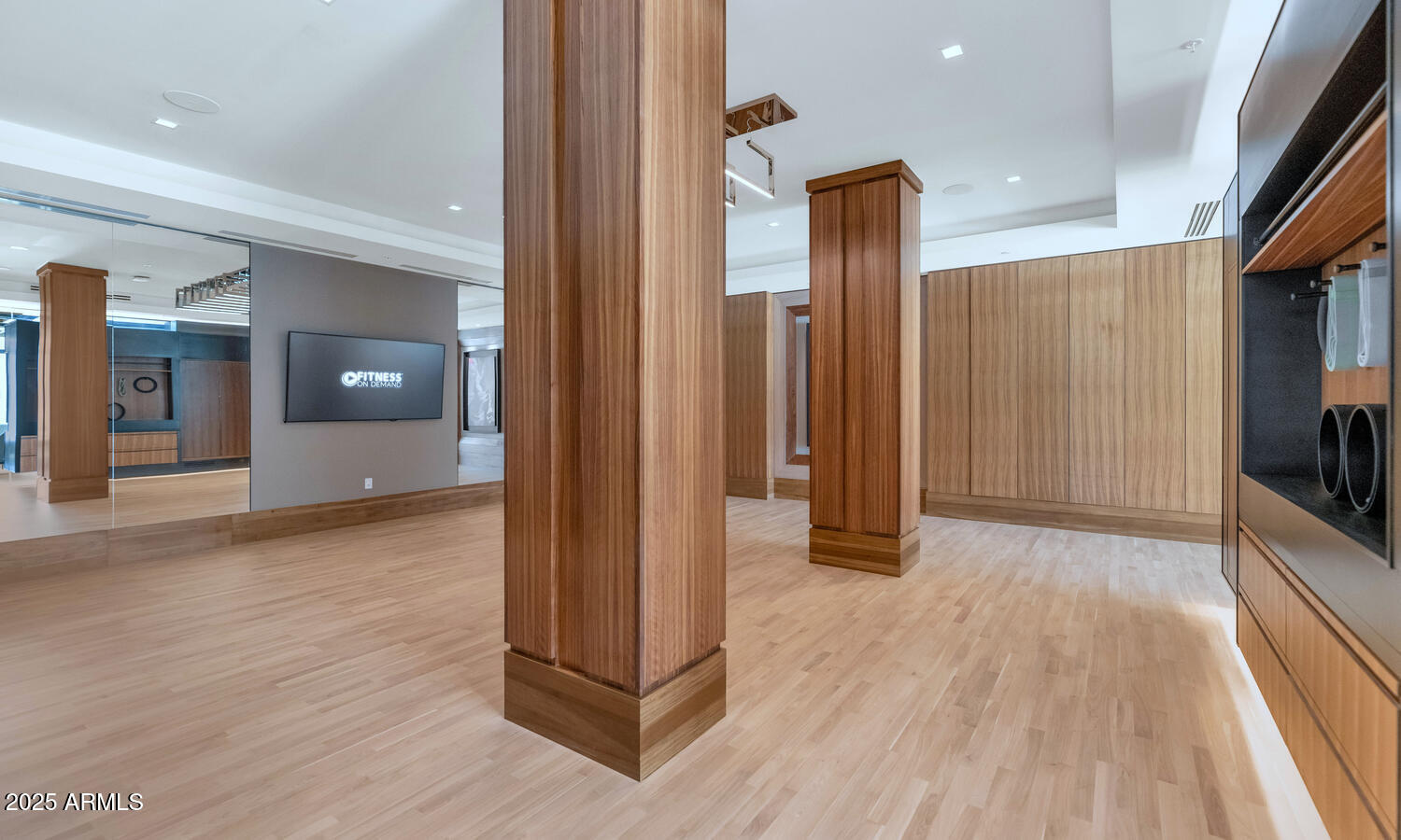 6587 N PALMERAIE Boulevard, 1051