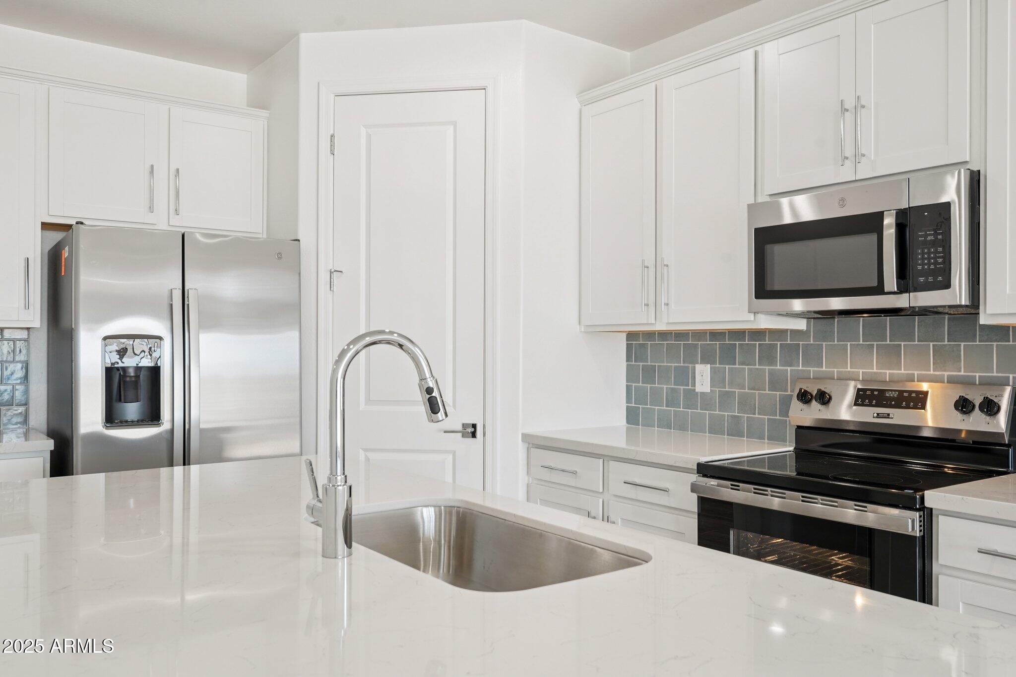 18262 W LA SENDA Drive