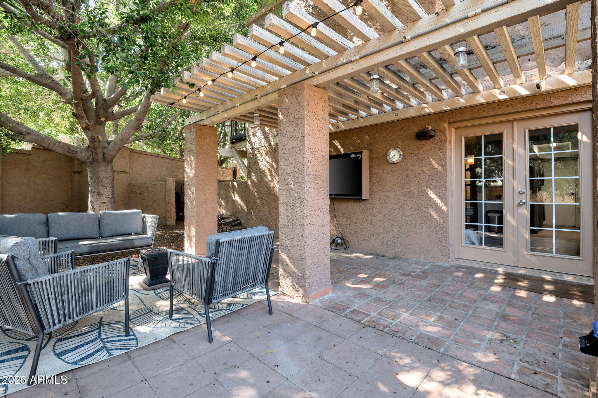 10424 N 7TH Place, 2