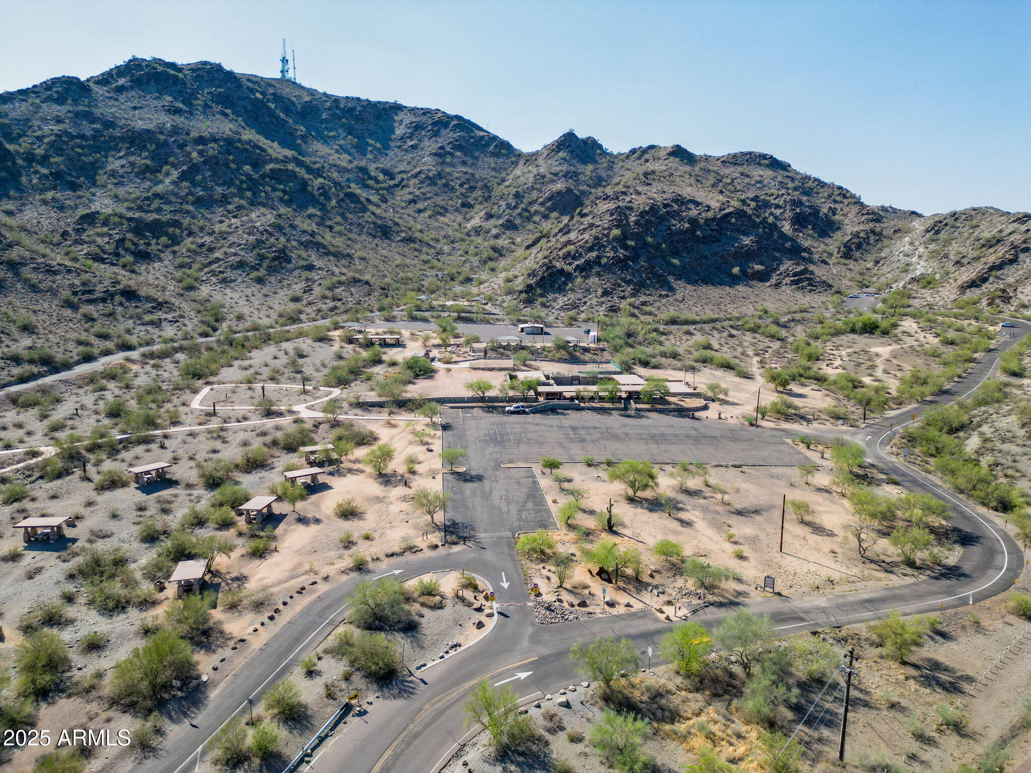 10424 N 7TH Place, 2