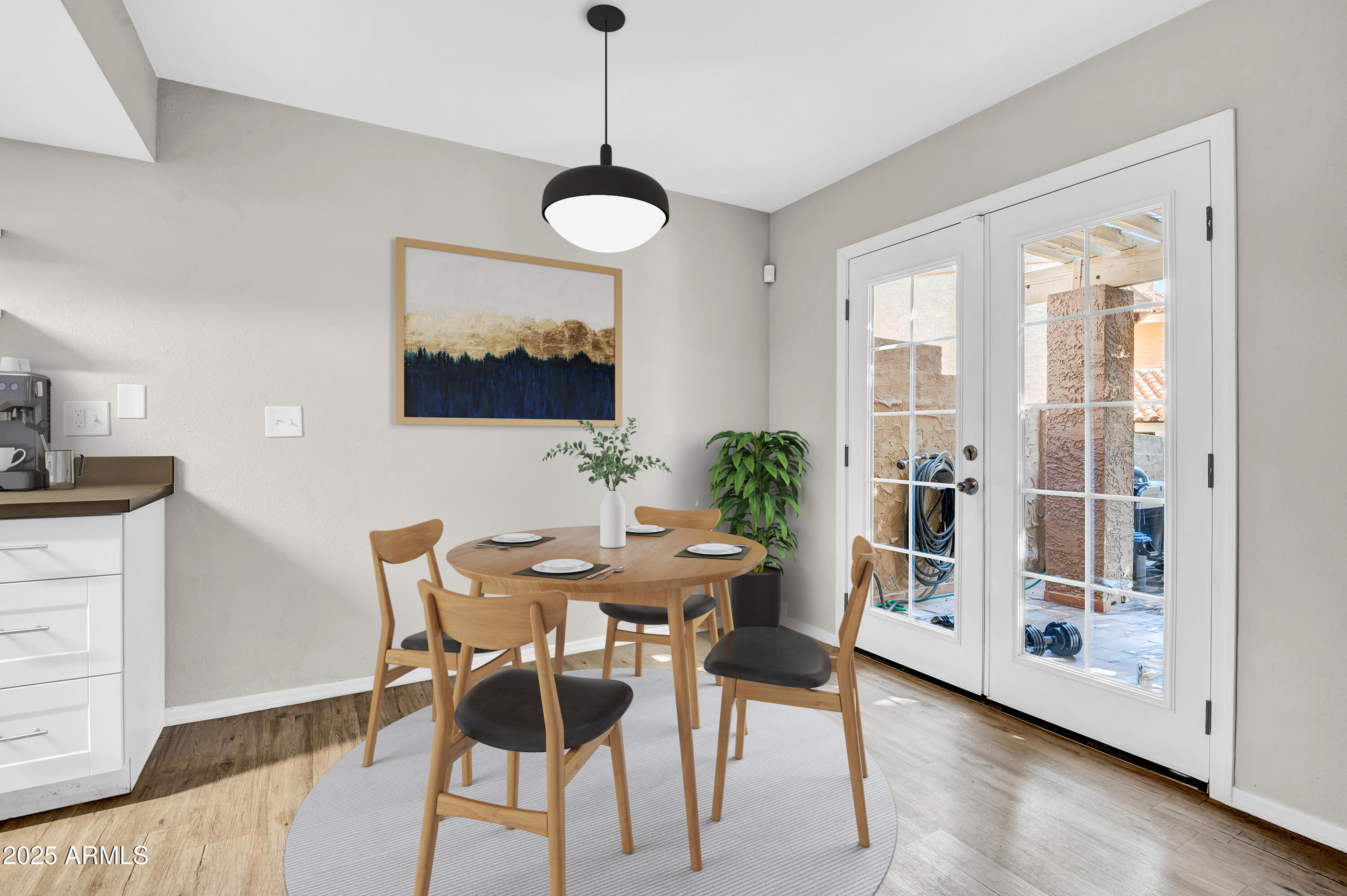 10424 N 7TH Place, 2