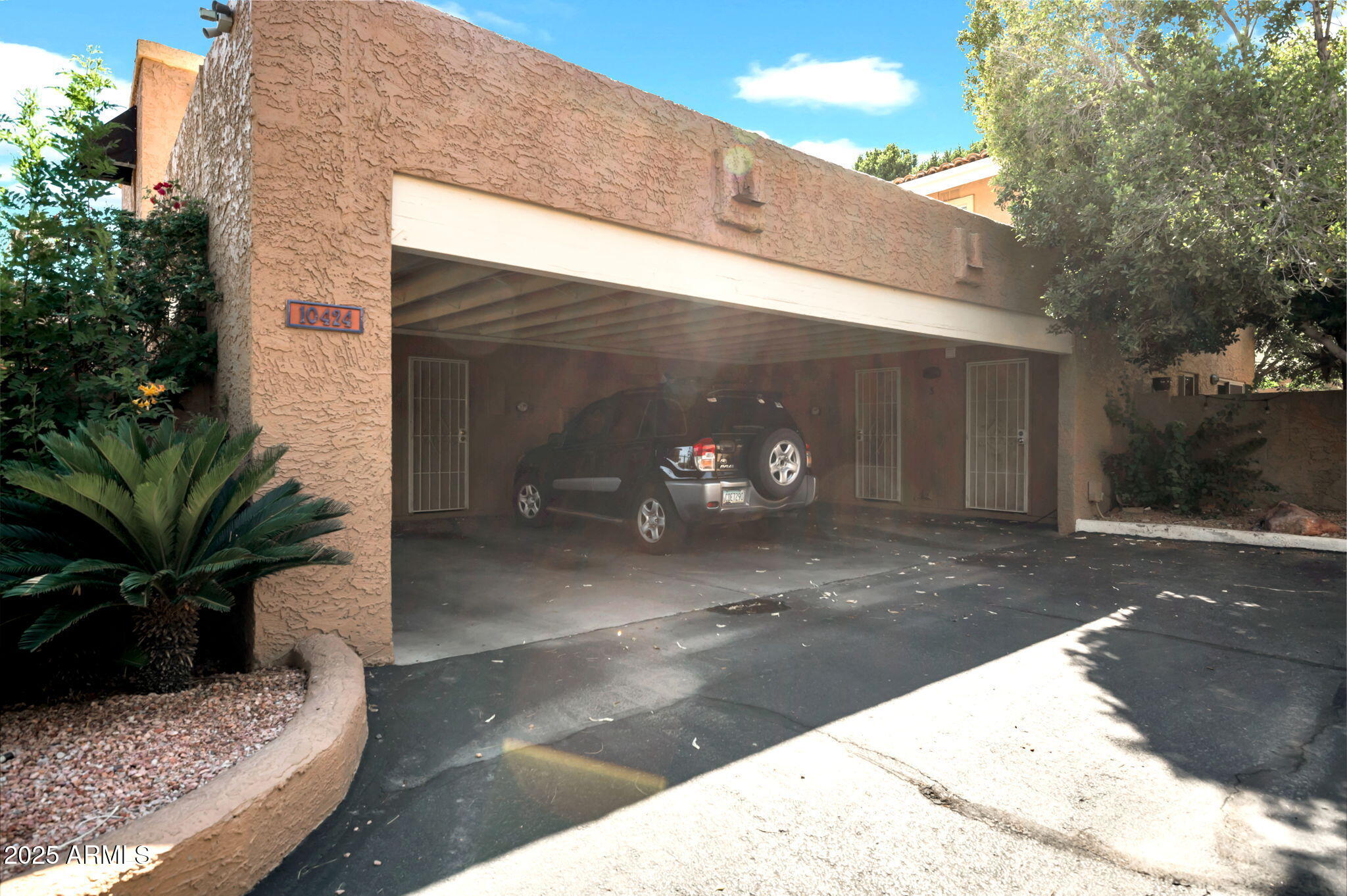 10424 N 7TH Place, 2