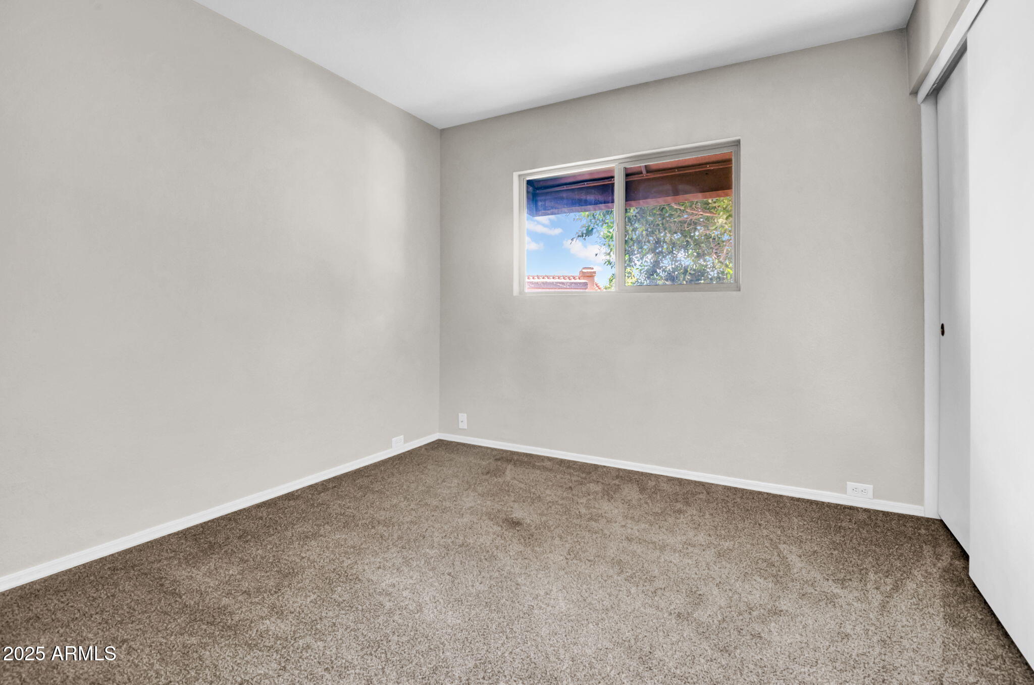 10424 N 7TH Place, 2