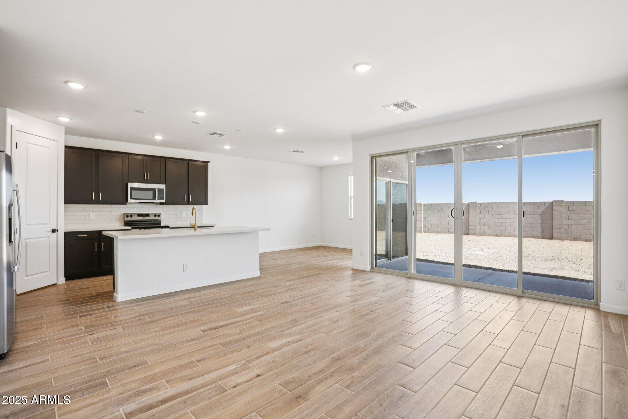 18269 W CAMINO DE ORO