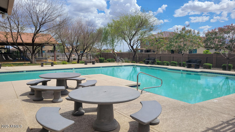 18272 W CAMINO DE ORO