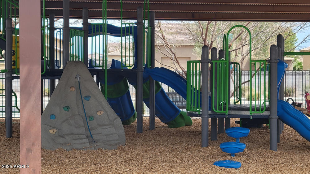 18261 W CAMINO DE ORO