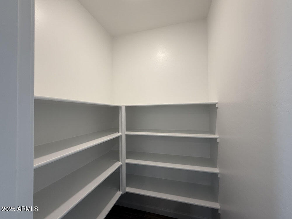 18261 W CAMINO DE ORO