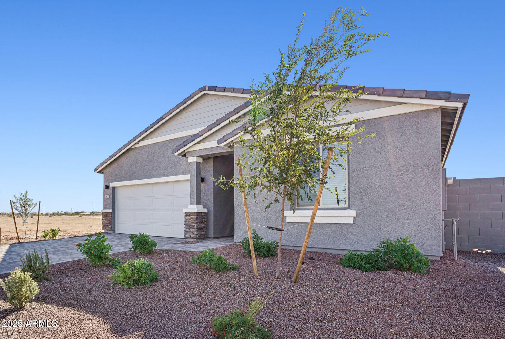 18253 W CAMINO DE ORO