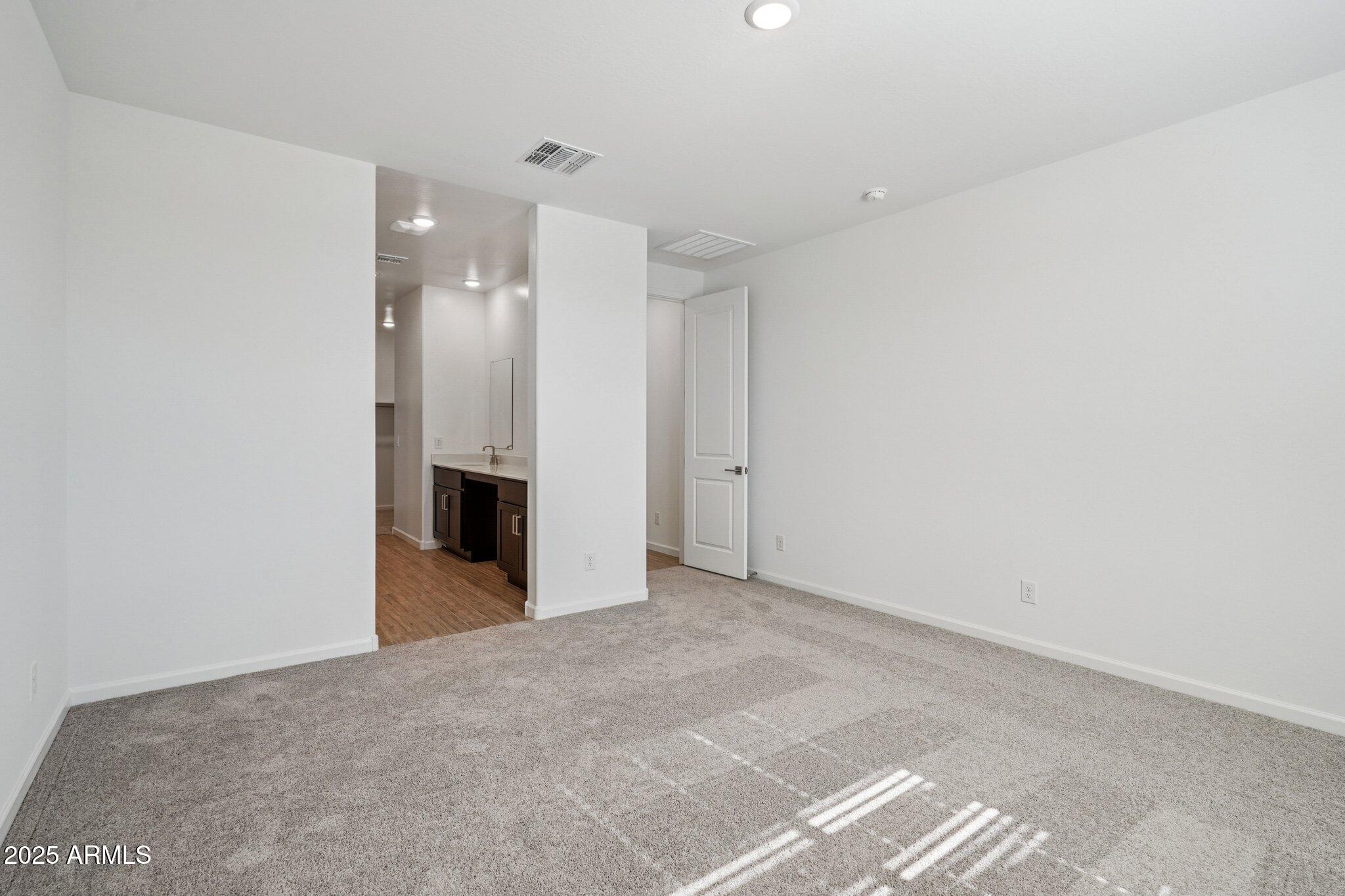 18253 W CAMINO DE ORO