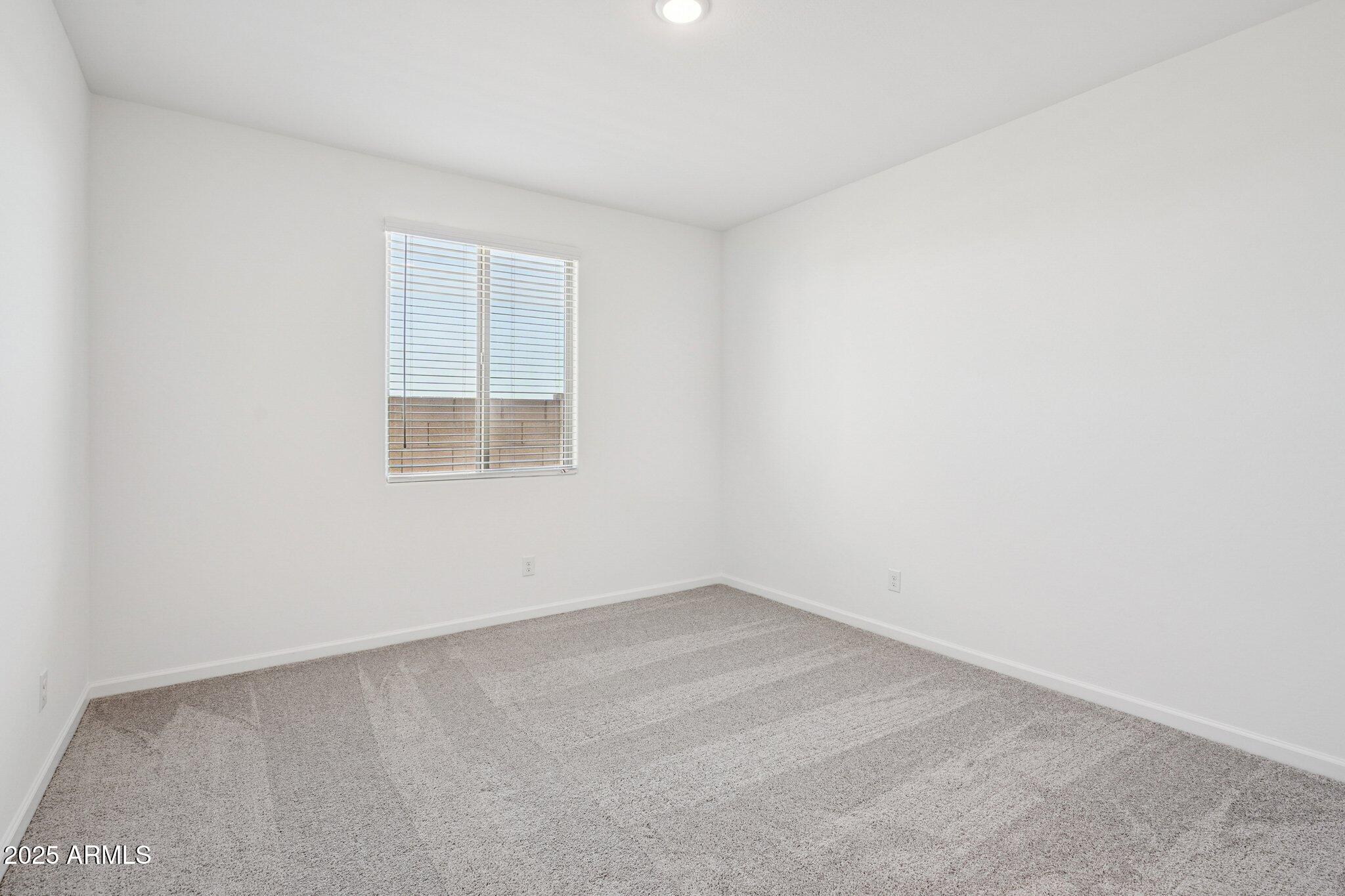 18253 W CAMINO DE ORO