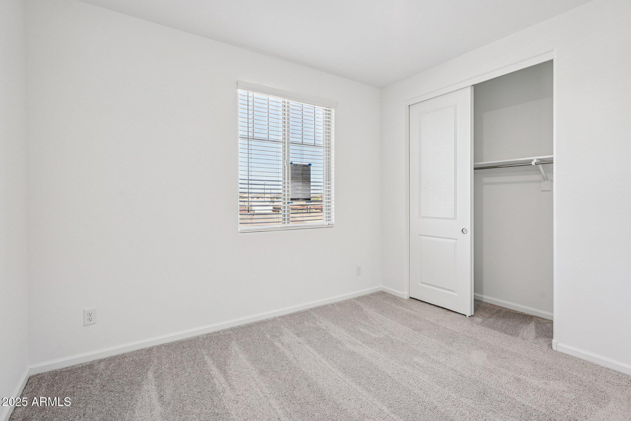 18253 W CAMINO DE ORO