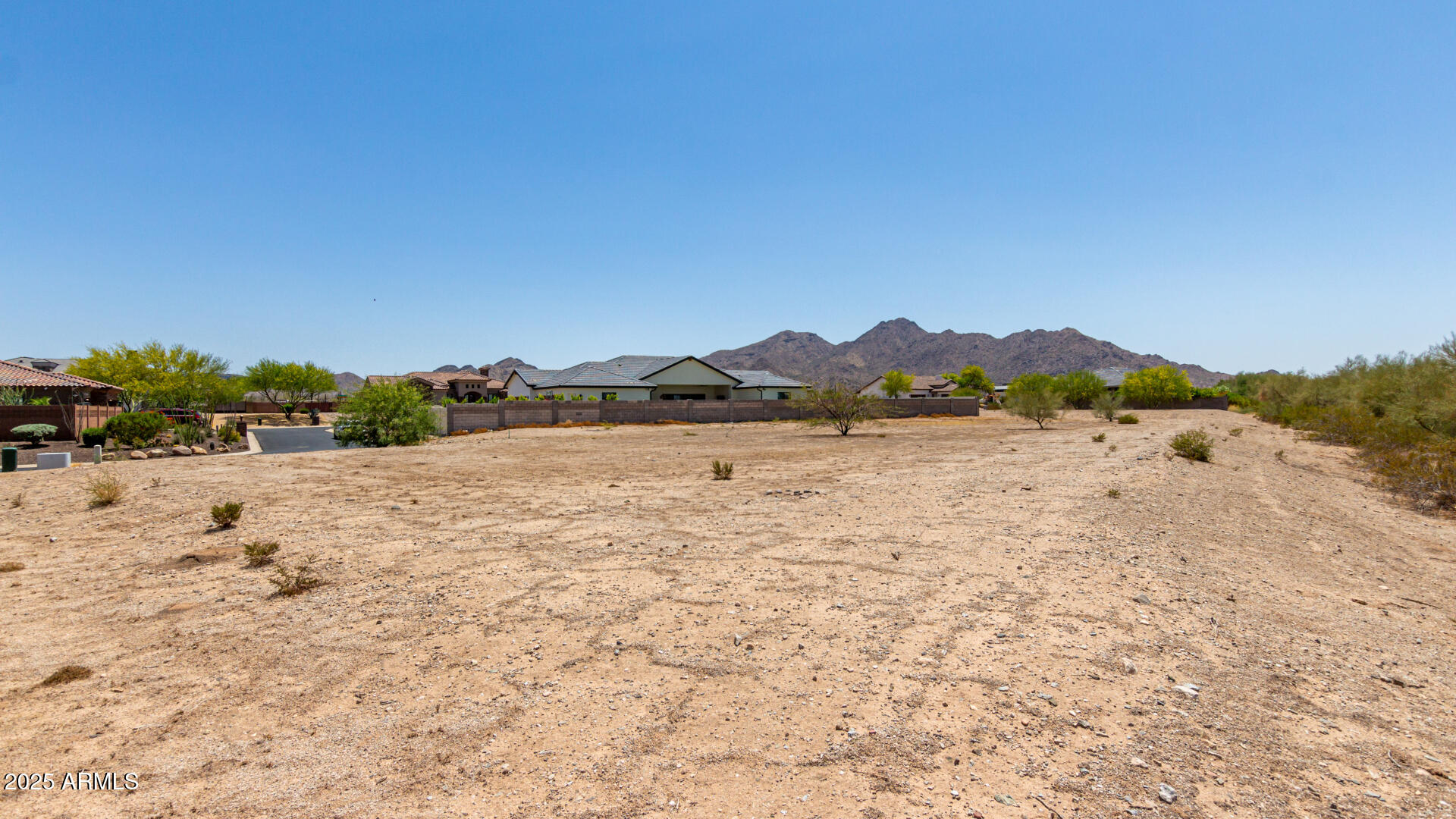 35470 N GRAPEFRUIT Drive, 32