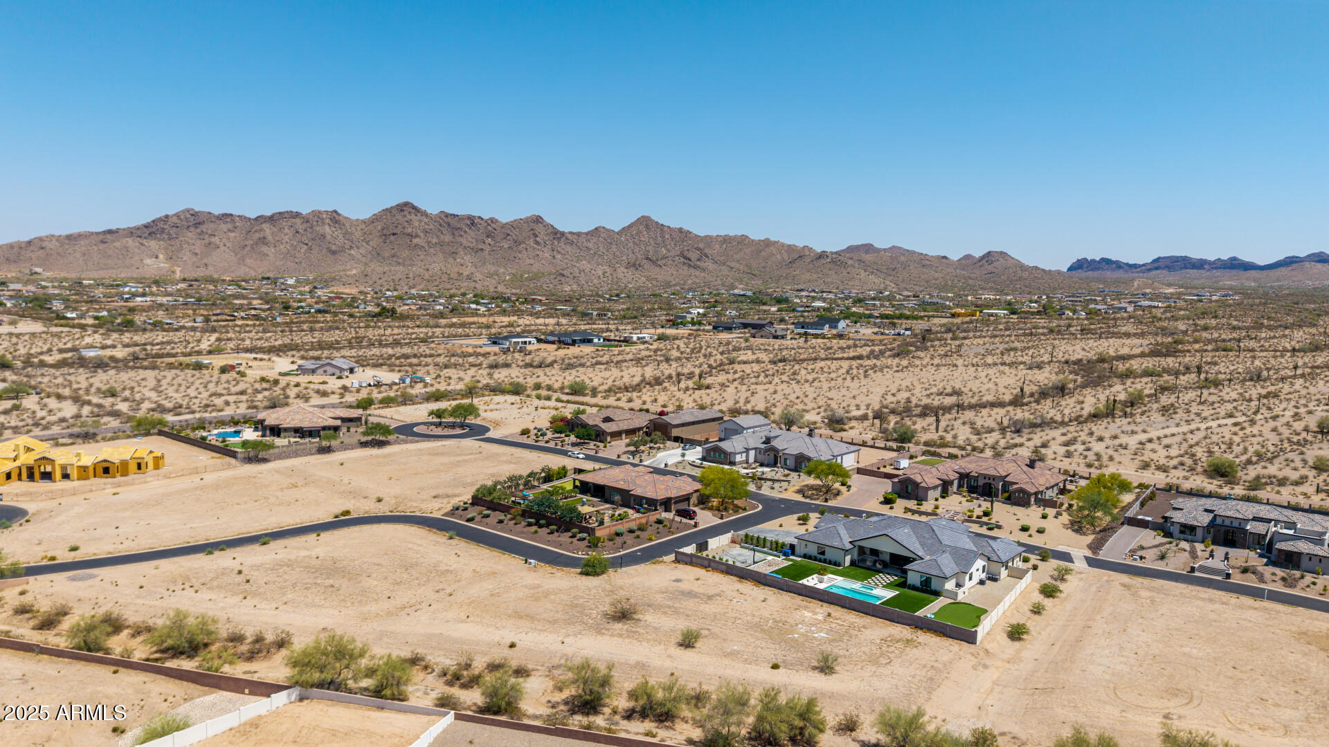 35470 N GRAPEFRUIT Drive, 32