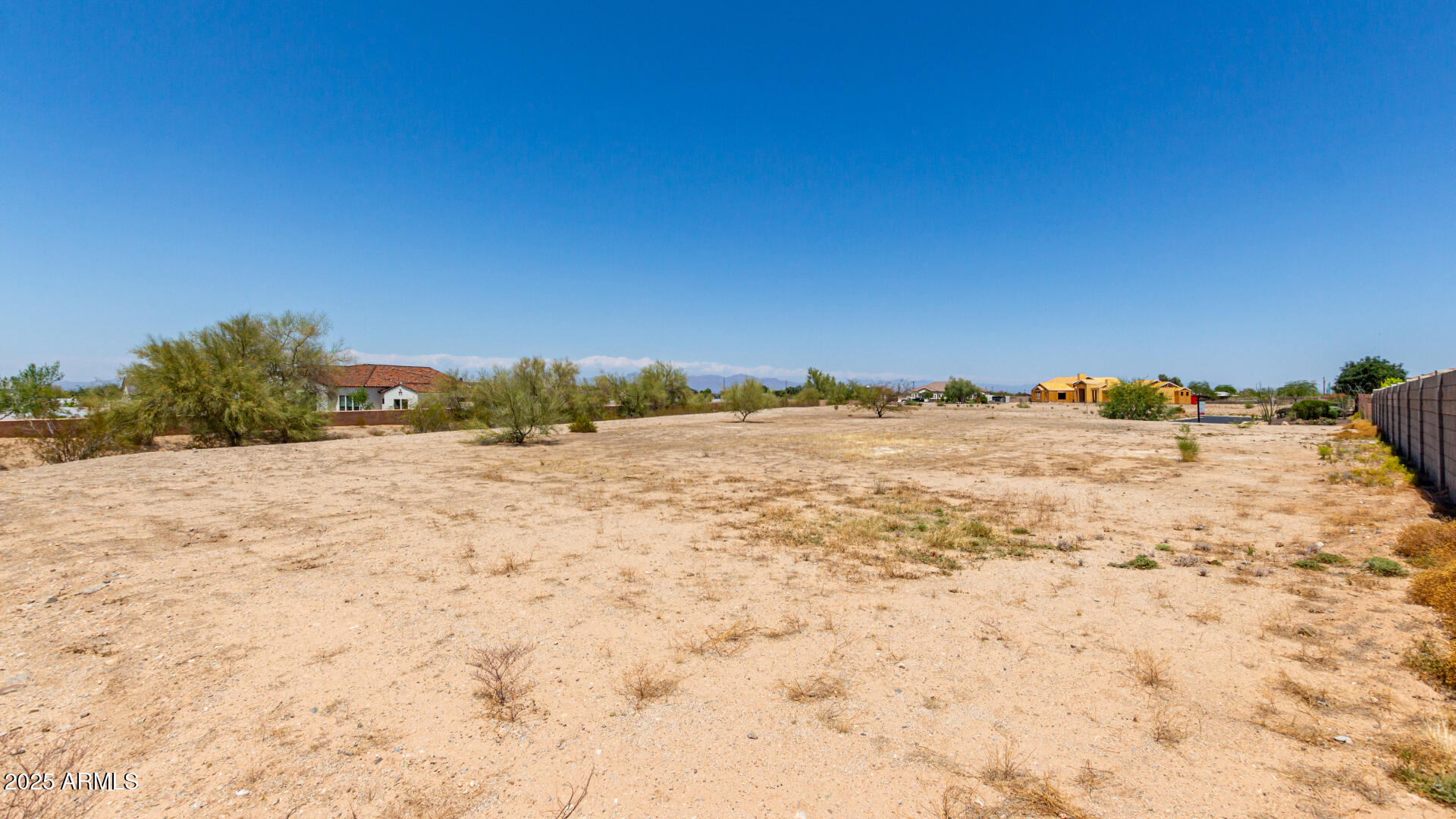 35470 N GRAPEFRUIT Drive, 32