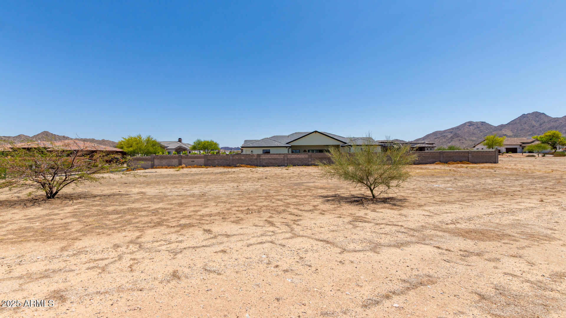 35470 N GRAPEFRUIT Drive, 32