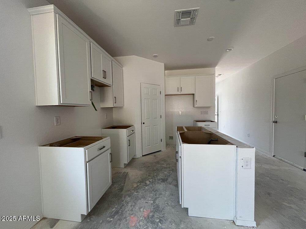 47705 W KENNER Drive