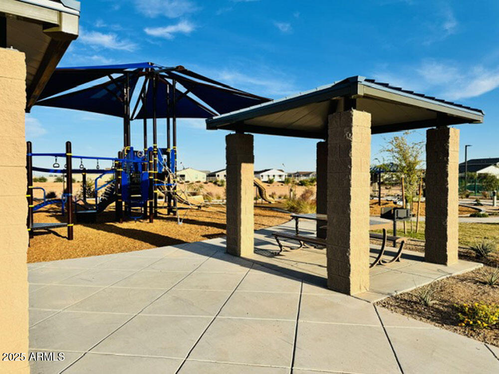 47705 W KENNER Drive