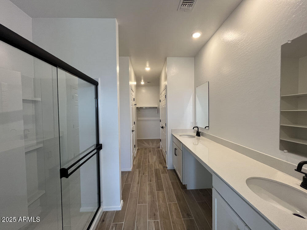 47437 W KENNER Drive