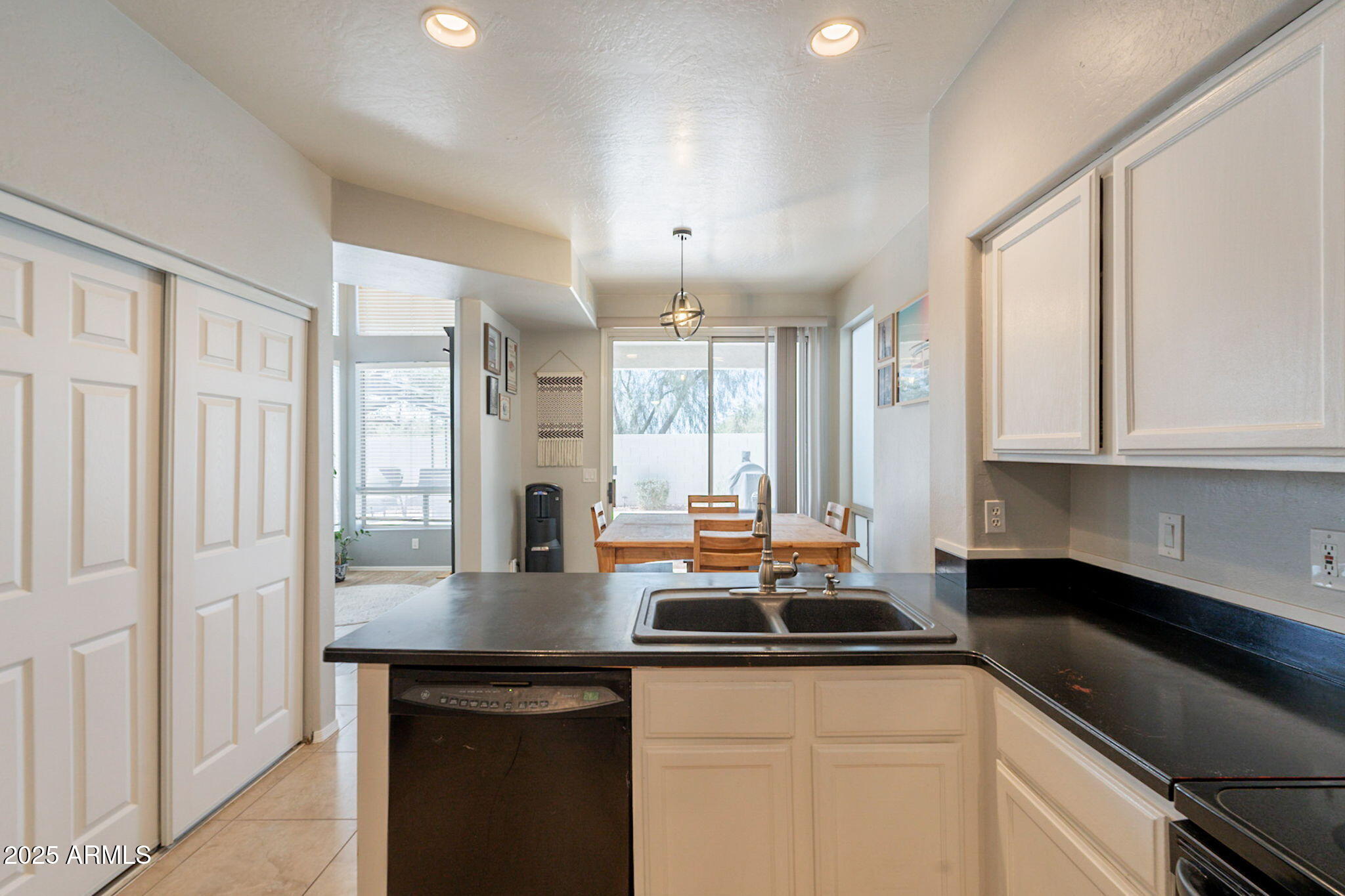 2117 E SALTSAGE Drive