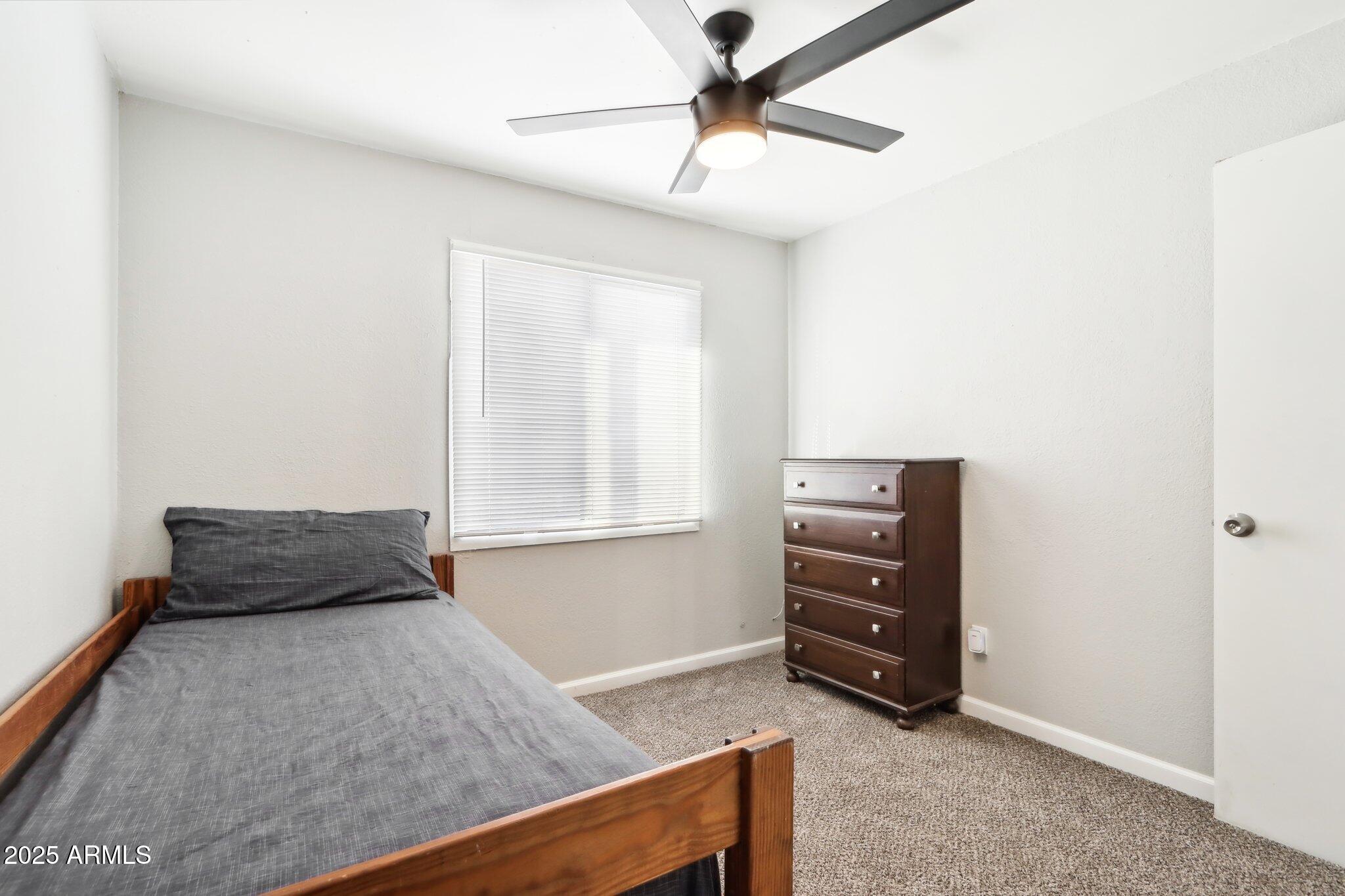 3410 E EVERETT Drive