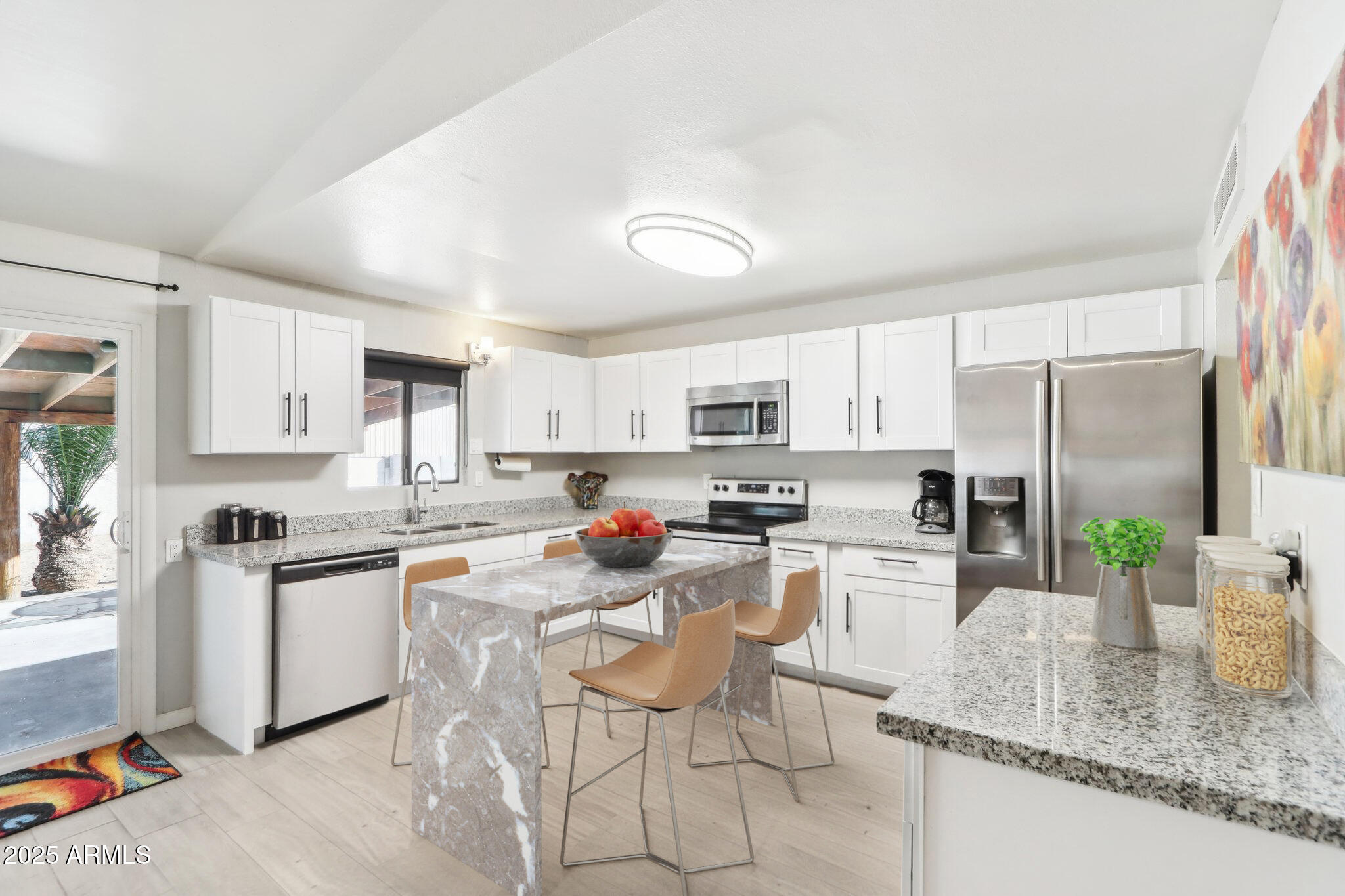 3410 E EVERETT Drive